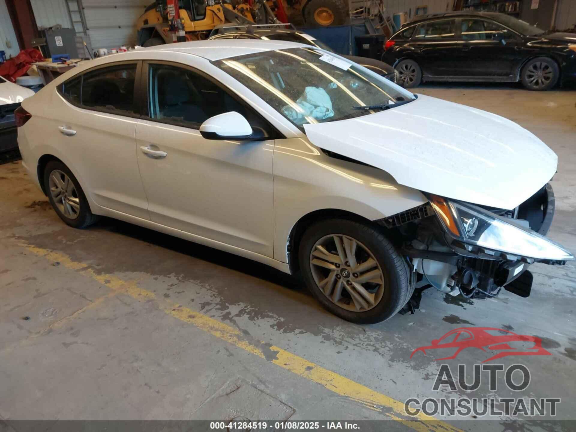 HYUNDAI ELANTRA 2020 - 5NPD84LF0LH571903