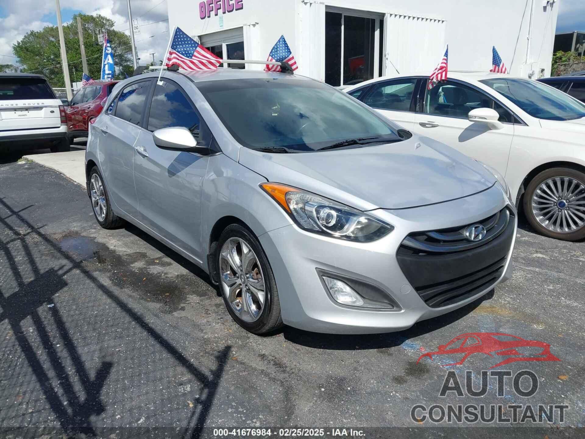 HYUNDAI ELANTRA GT 2013 - KMHD35LE6DU082162