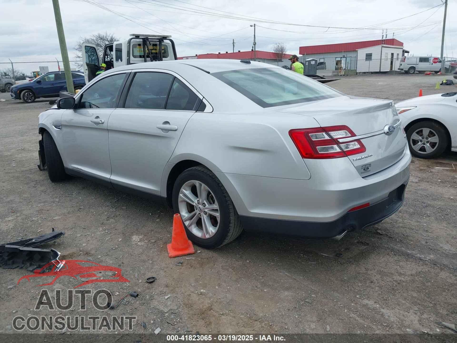 FORD TAURUS 2017 - 1FAHP2D87HG116511
