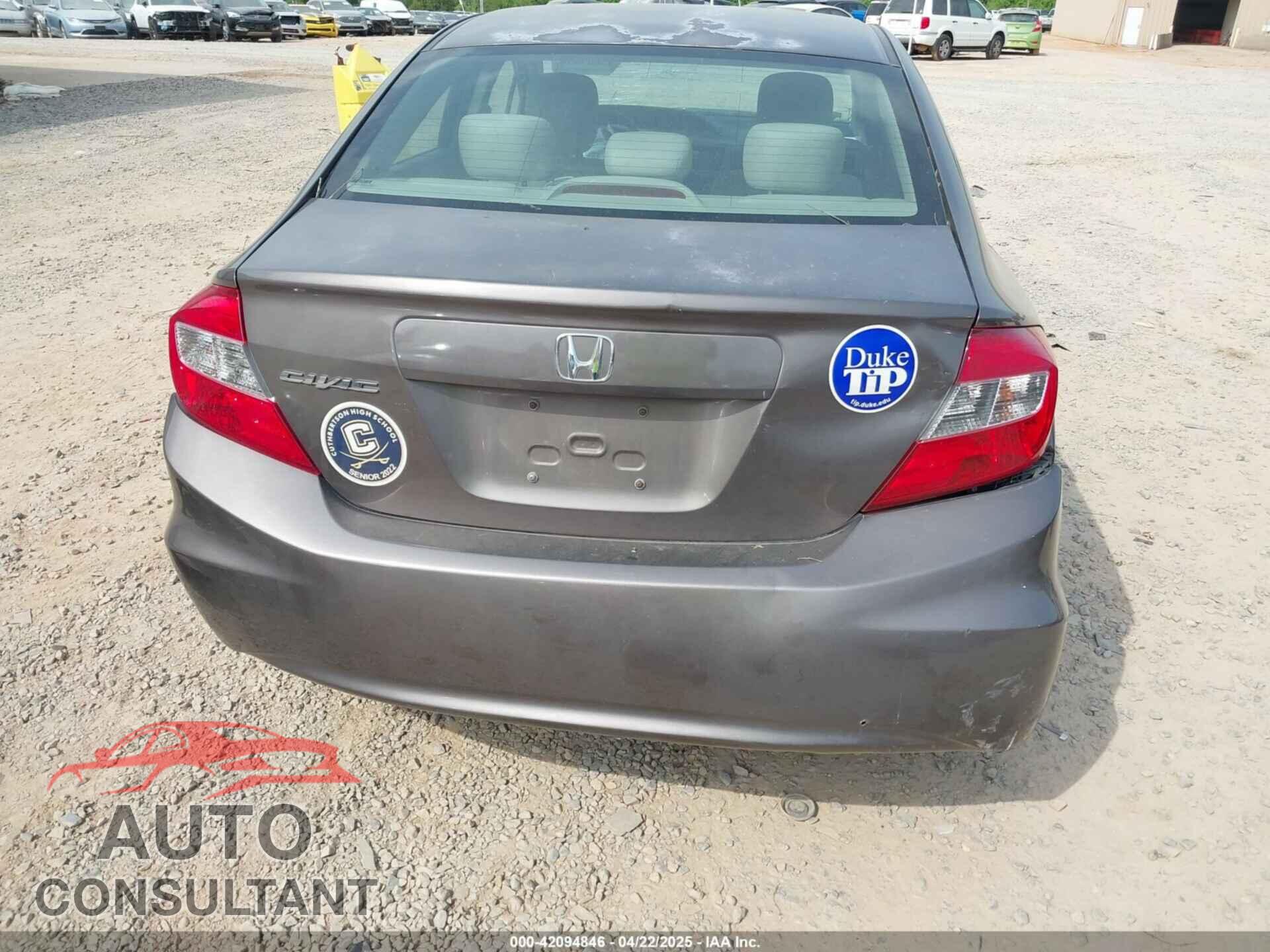 HONDA CIVIC 2012 - 2HGFB2F57CH528266