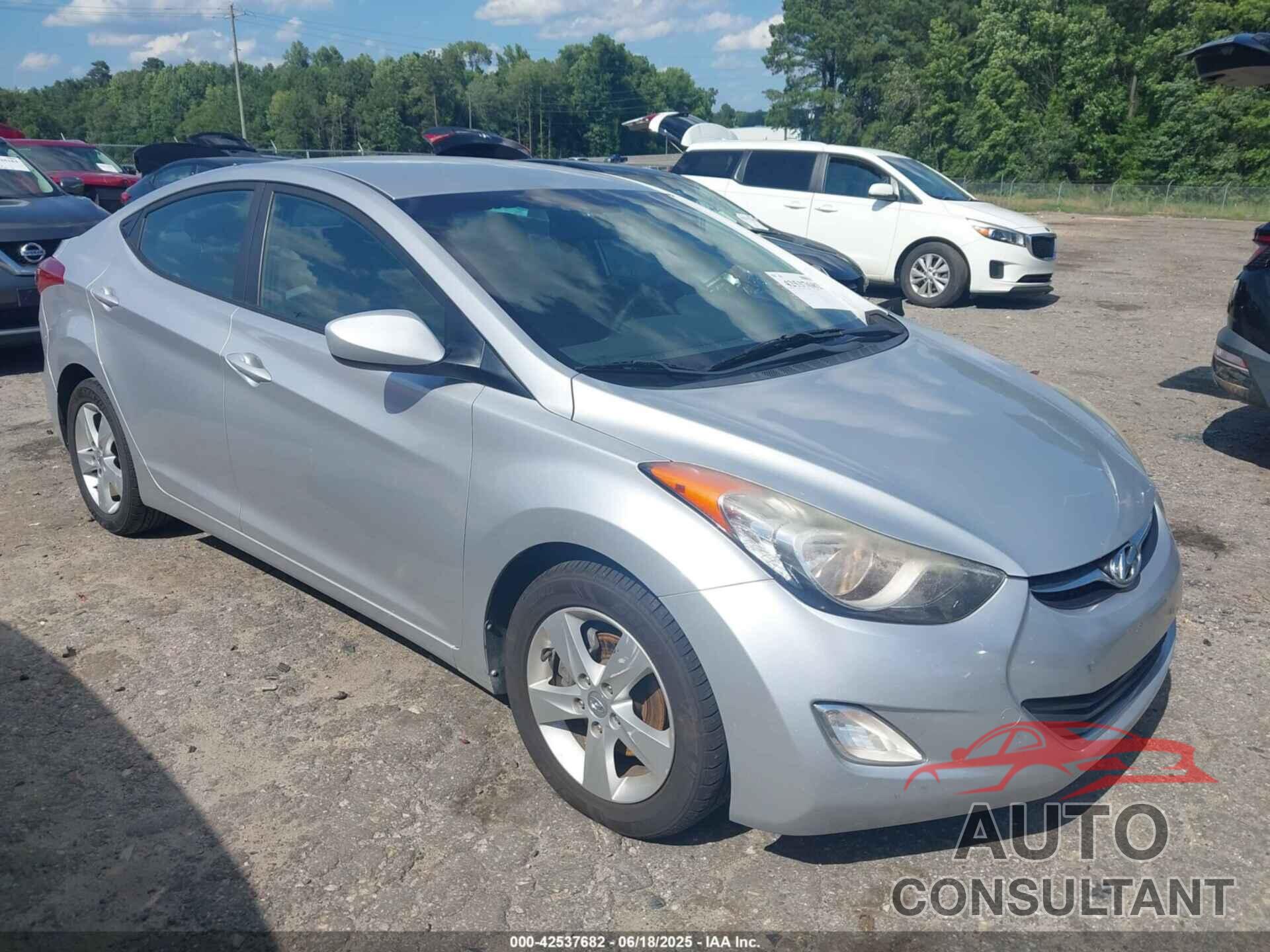 HYUNDAI ELANTRA 2012 - KMHDH4AE2CU199606