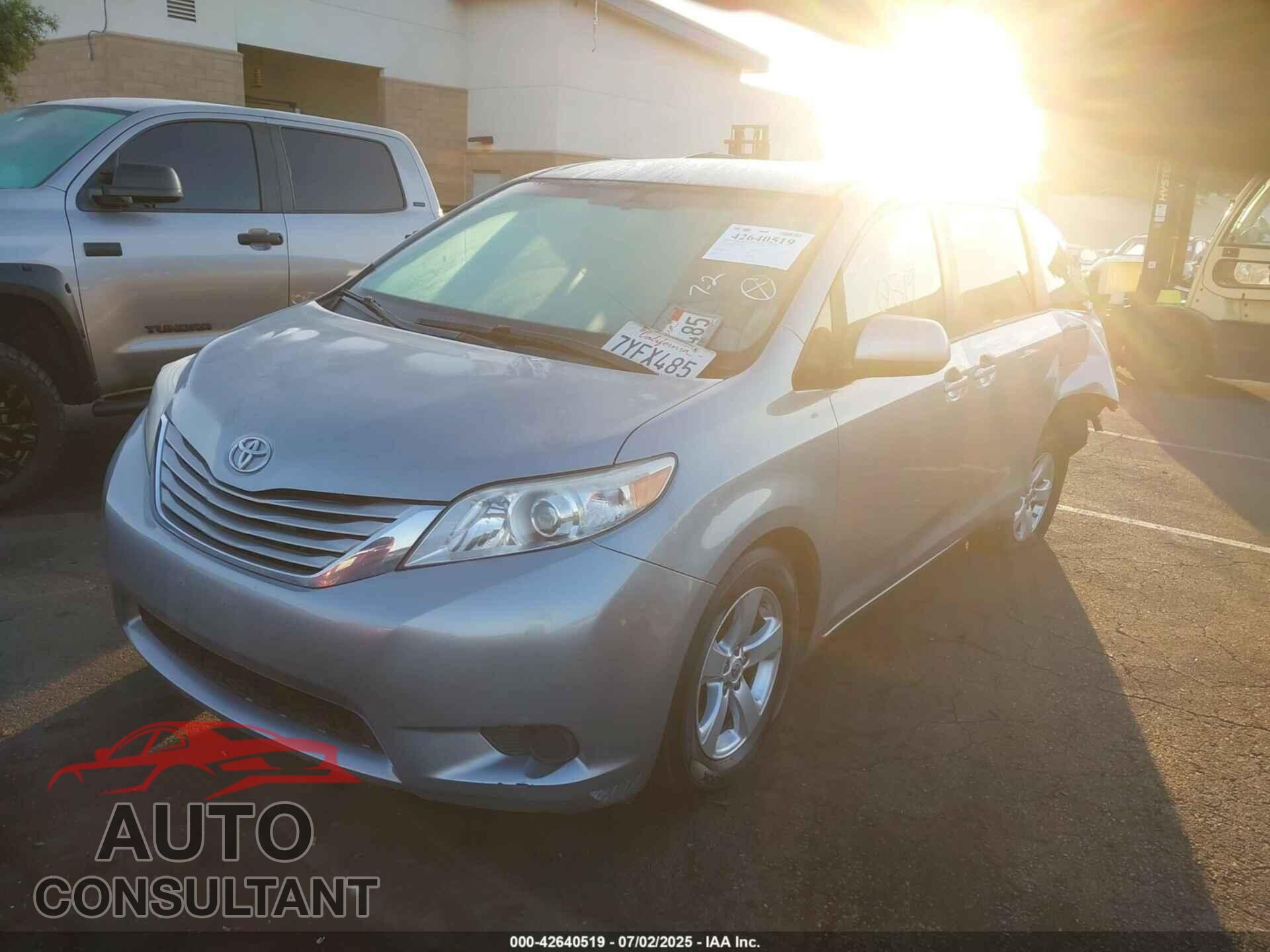 TOYOTA SIENNA 2017 - 5TDKZ3DC2HS856414