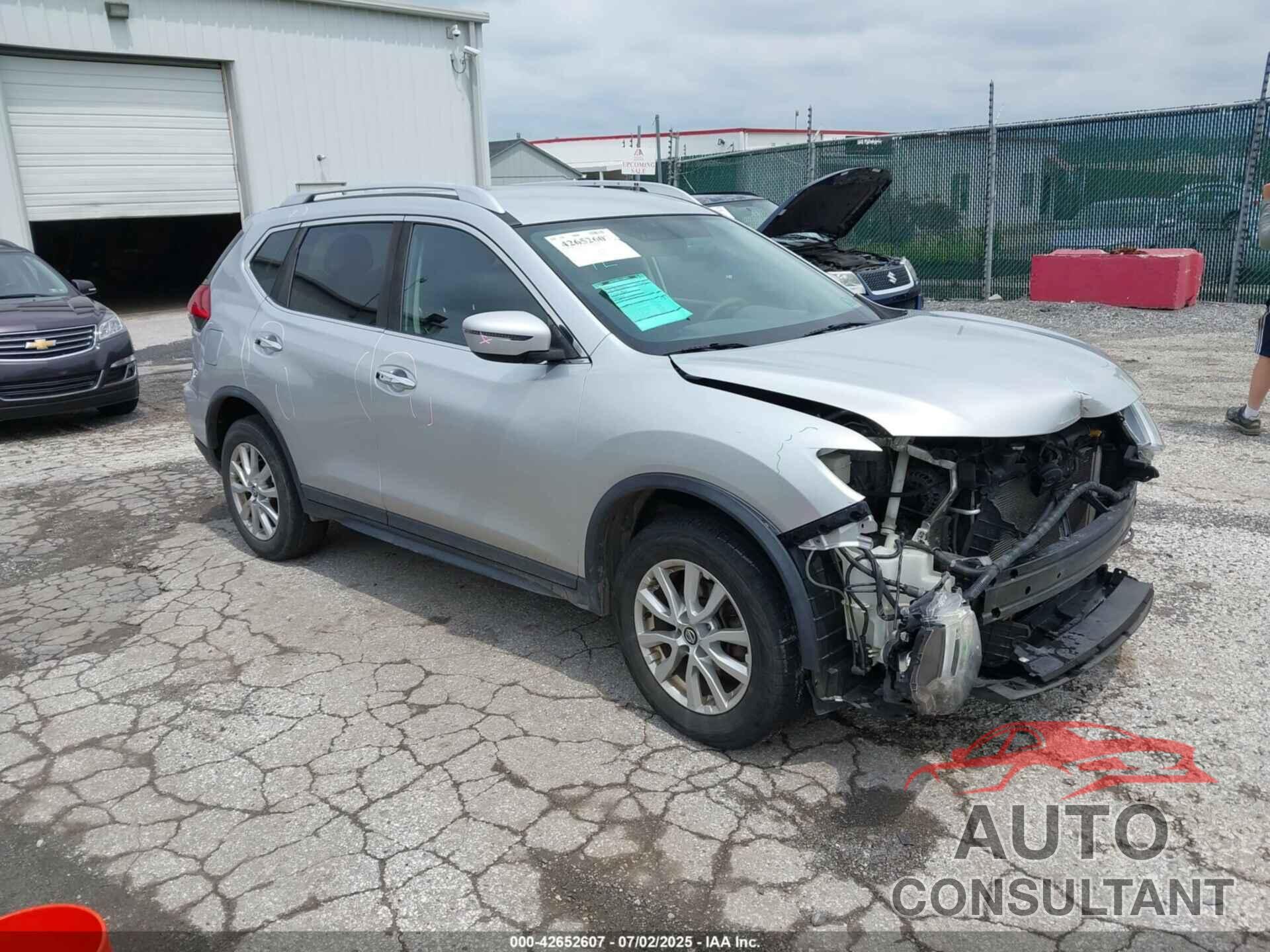 NISSAN ROGUE 2017 - KNMAT2MV2HP502847