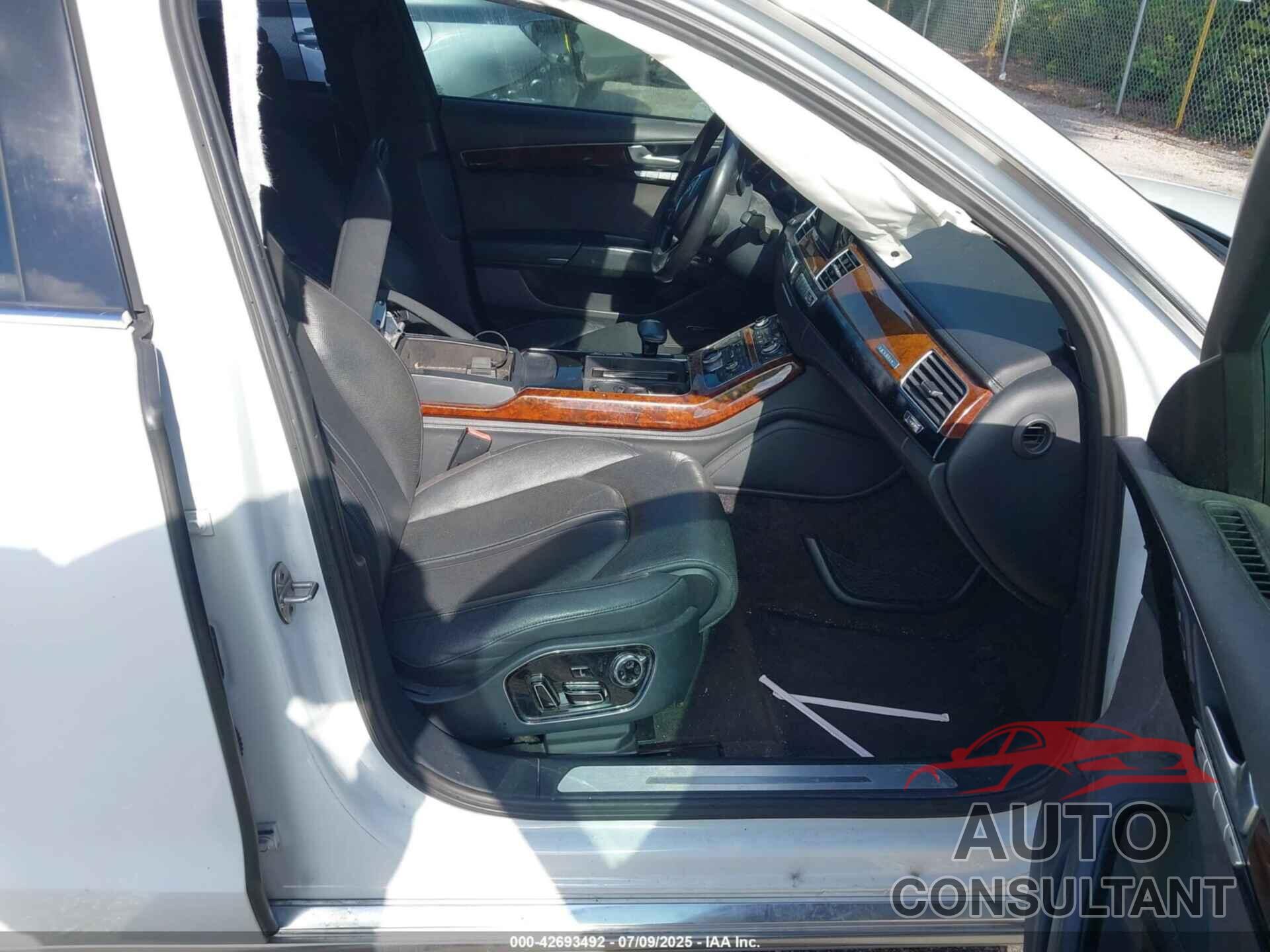 AUDI A8 2014 - WAUR2AFD8EN004371