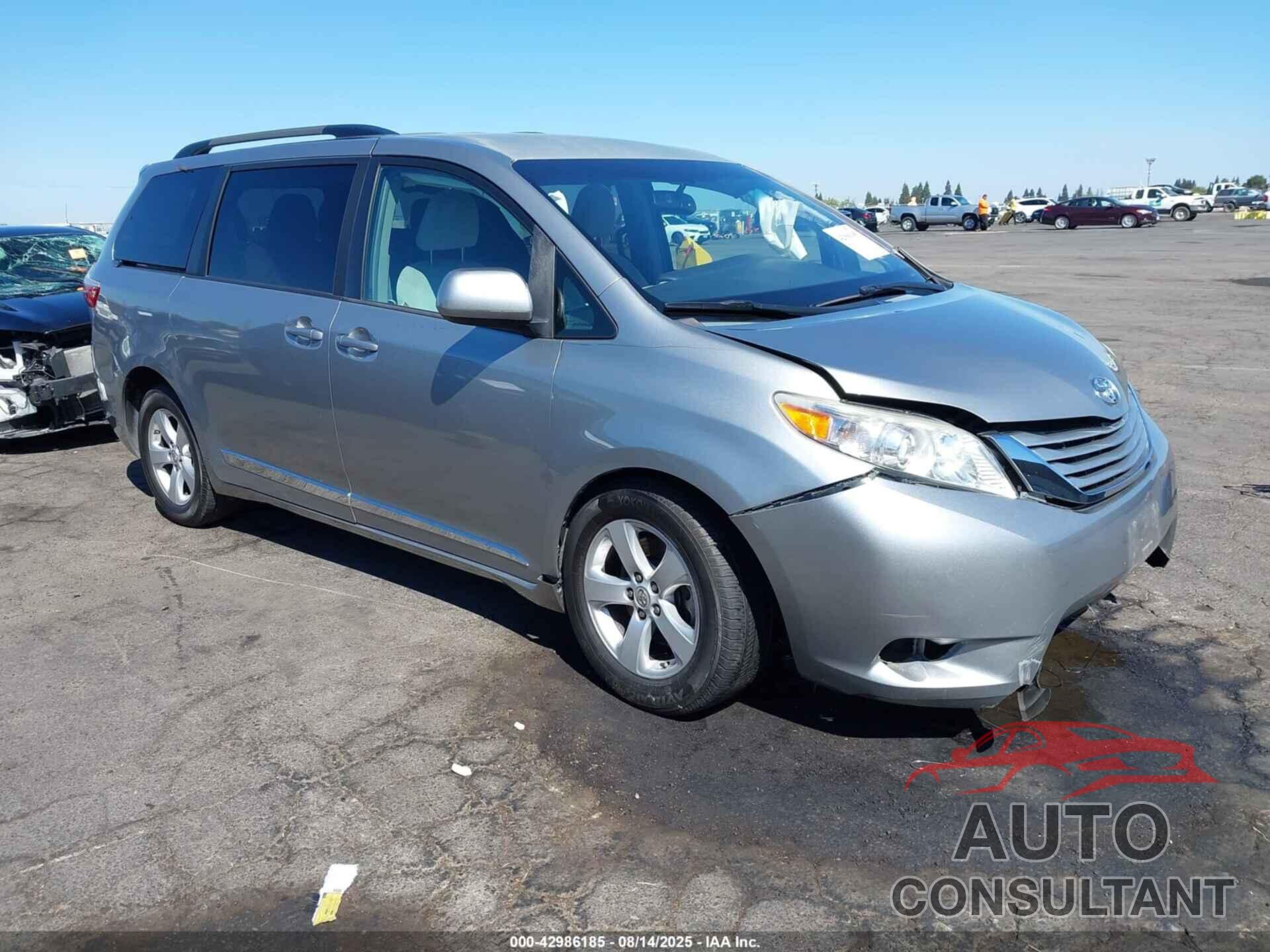 TOYOTA SIENNA 2015 - 5TDKK3DC7FS672717