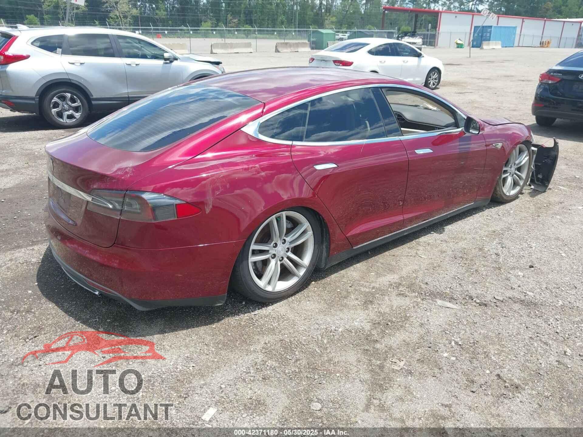 TESLA MODEL S 2012 - 5YJSA1DN2CFS00904