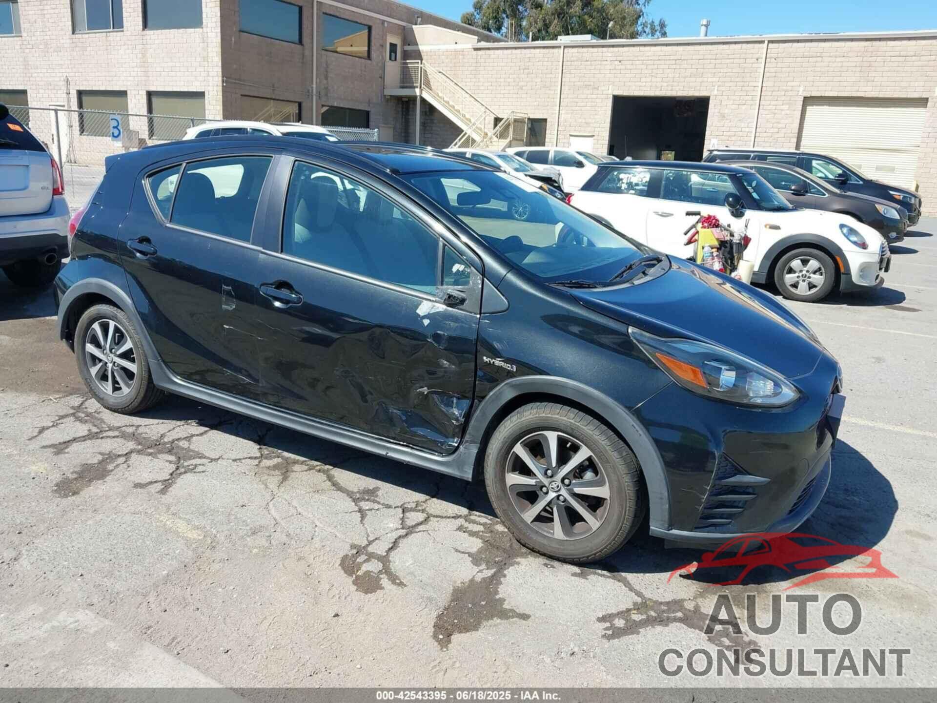 TOYOTA PRIUS C 2018 - JTDKDTB37J1600497