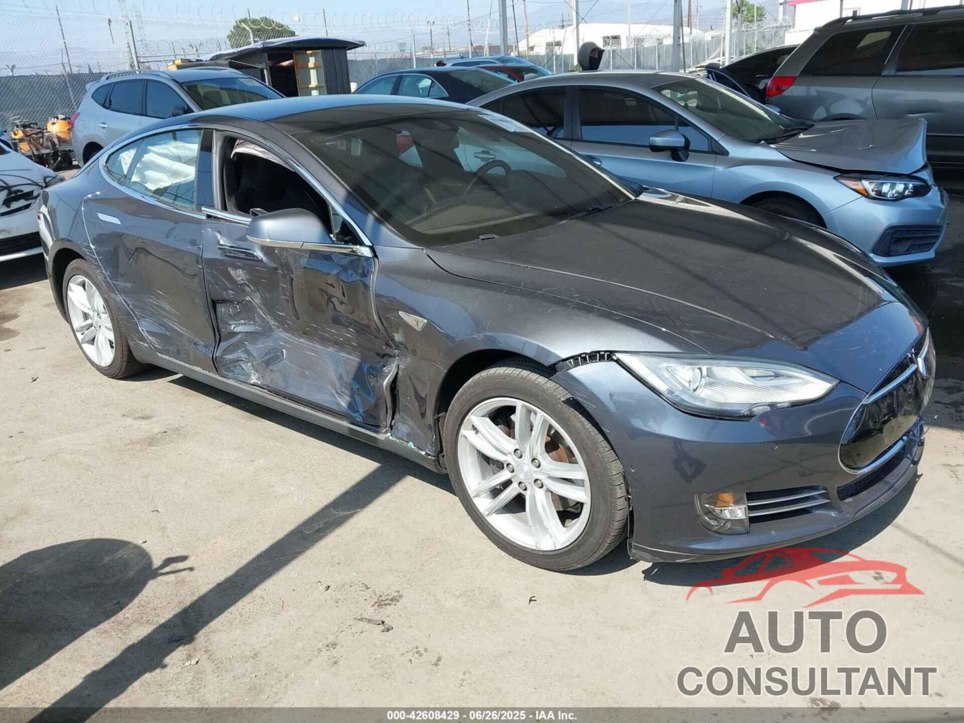 TESLA MODEL S 2015 - 5YJSA1E24FF102837