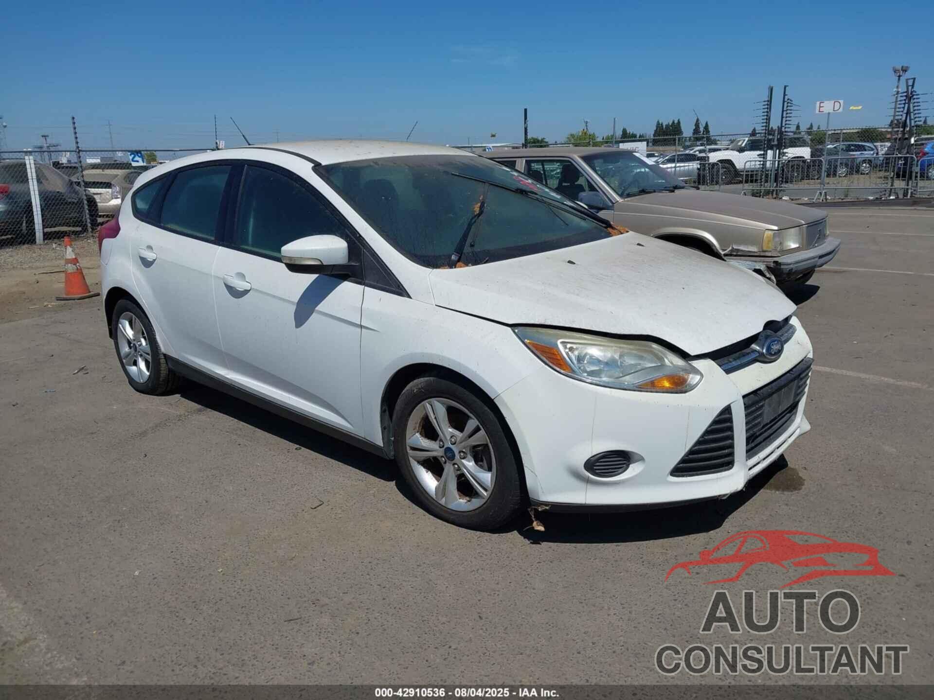 FORD FOCUS 2014 - 1FADP3K2XEL255103