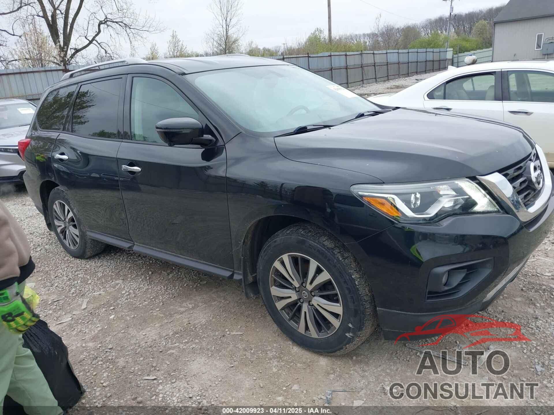 NISSAN PATHFINDER 2017 - 5N1DR2MM8HC638812