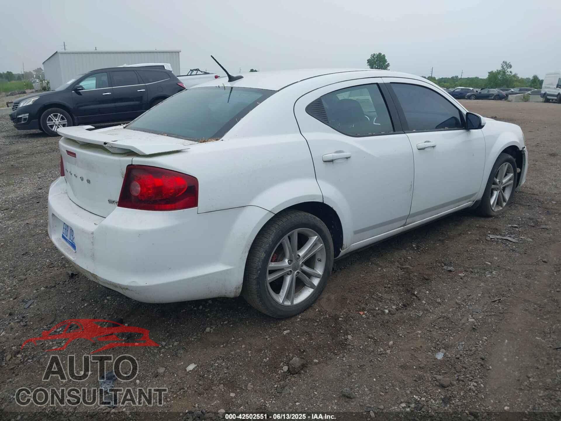 DODGE AVENGER 2013 - 1C3CDZCB2DN581680