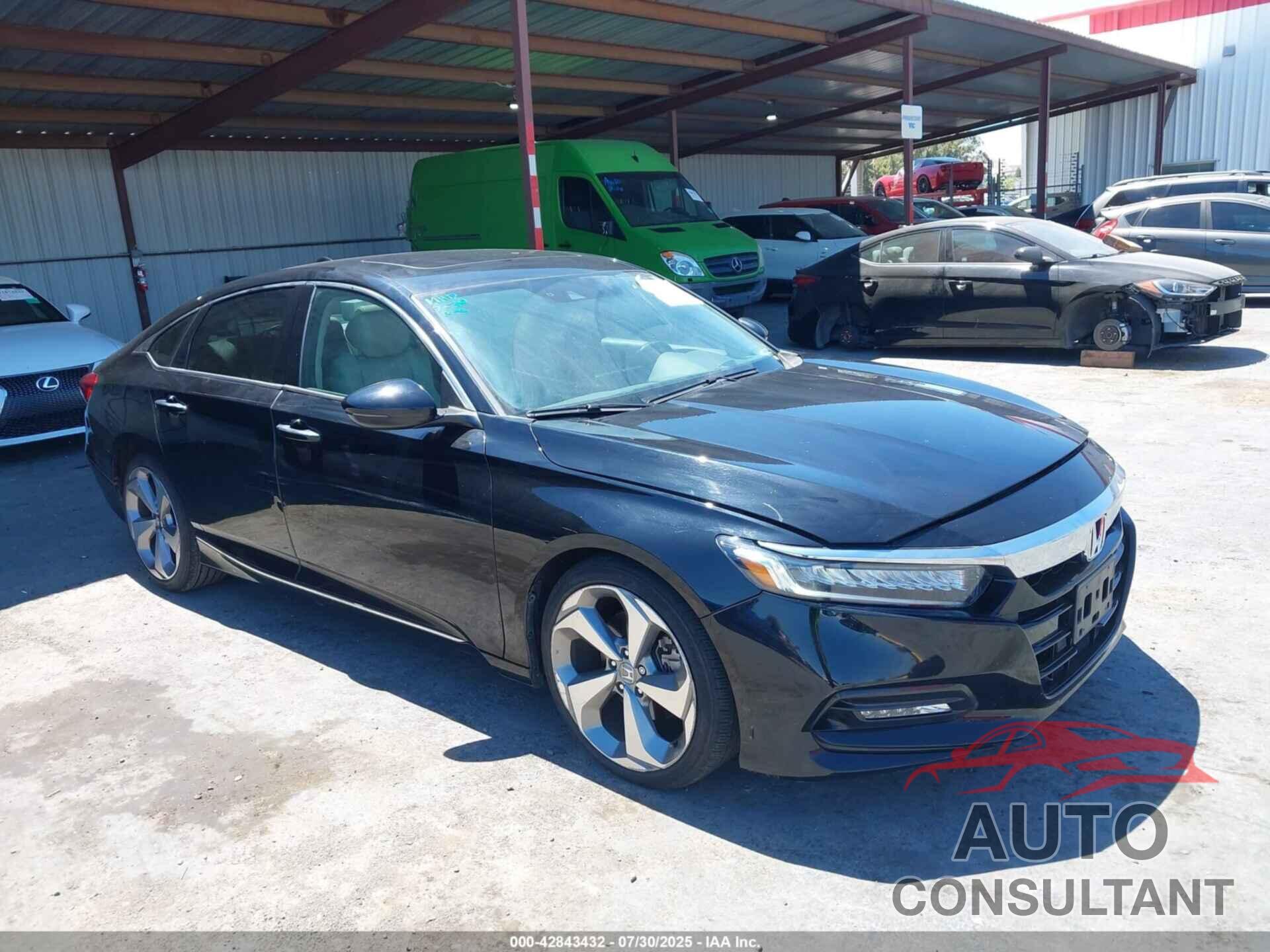 HONDA ACCORD 2018 - 1HGCV1F92JA100821