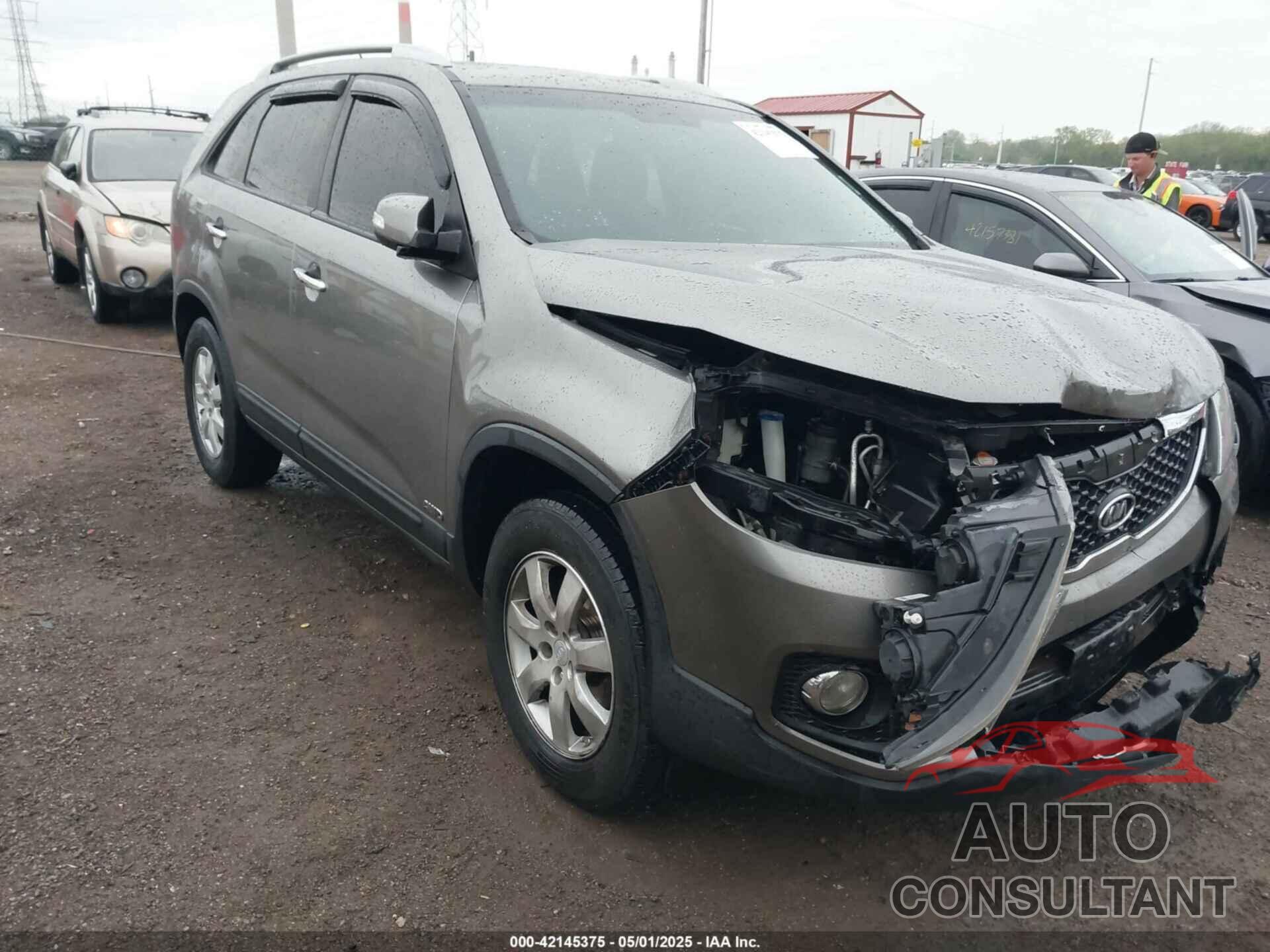 KIA SORENTO 2011 - 5XYKTCA10BG180330