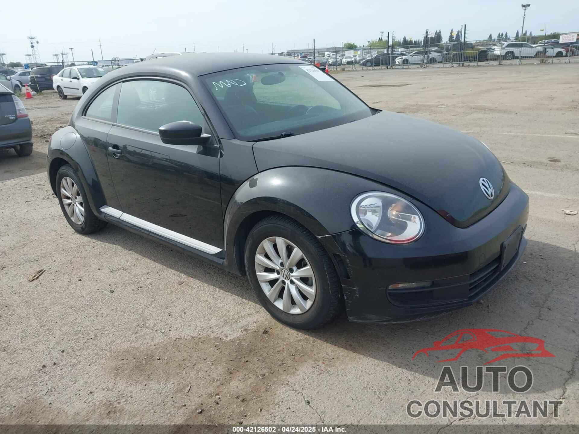 VOLKSWAGEN BEETLE 2015 - 3VWF17AT3FM651022