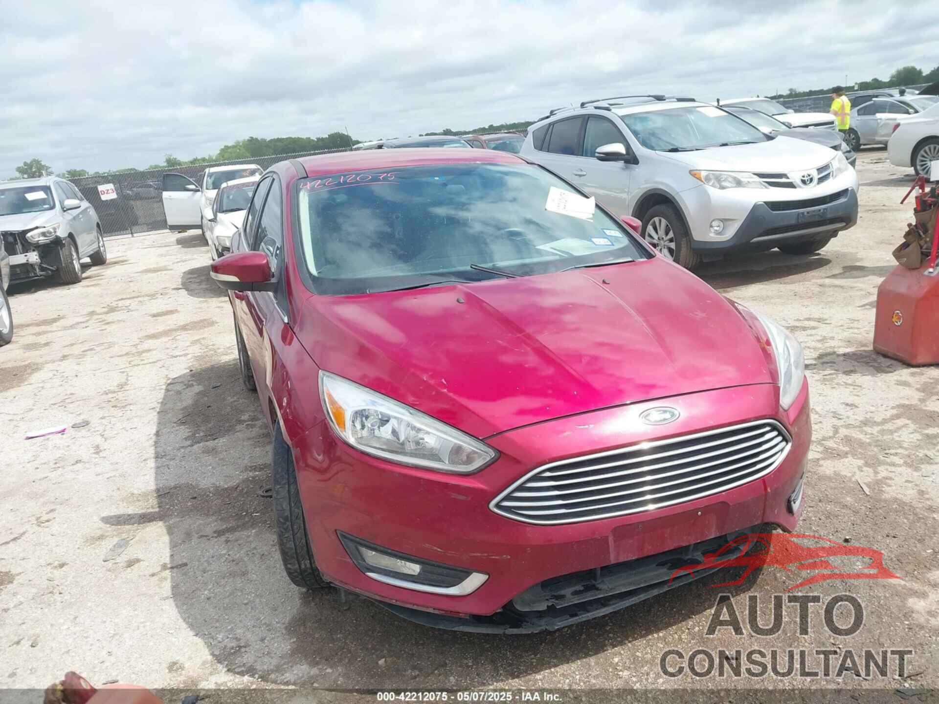 FORD FOCUS 2016 - 1FADP3N23GL224404
