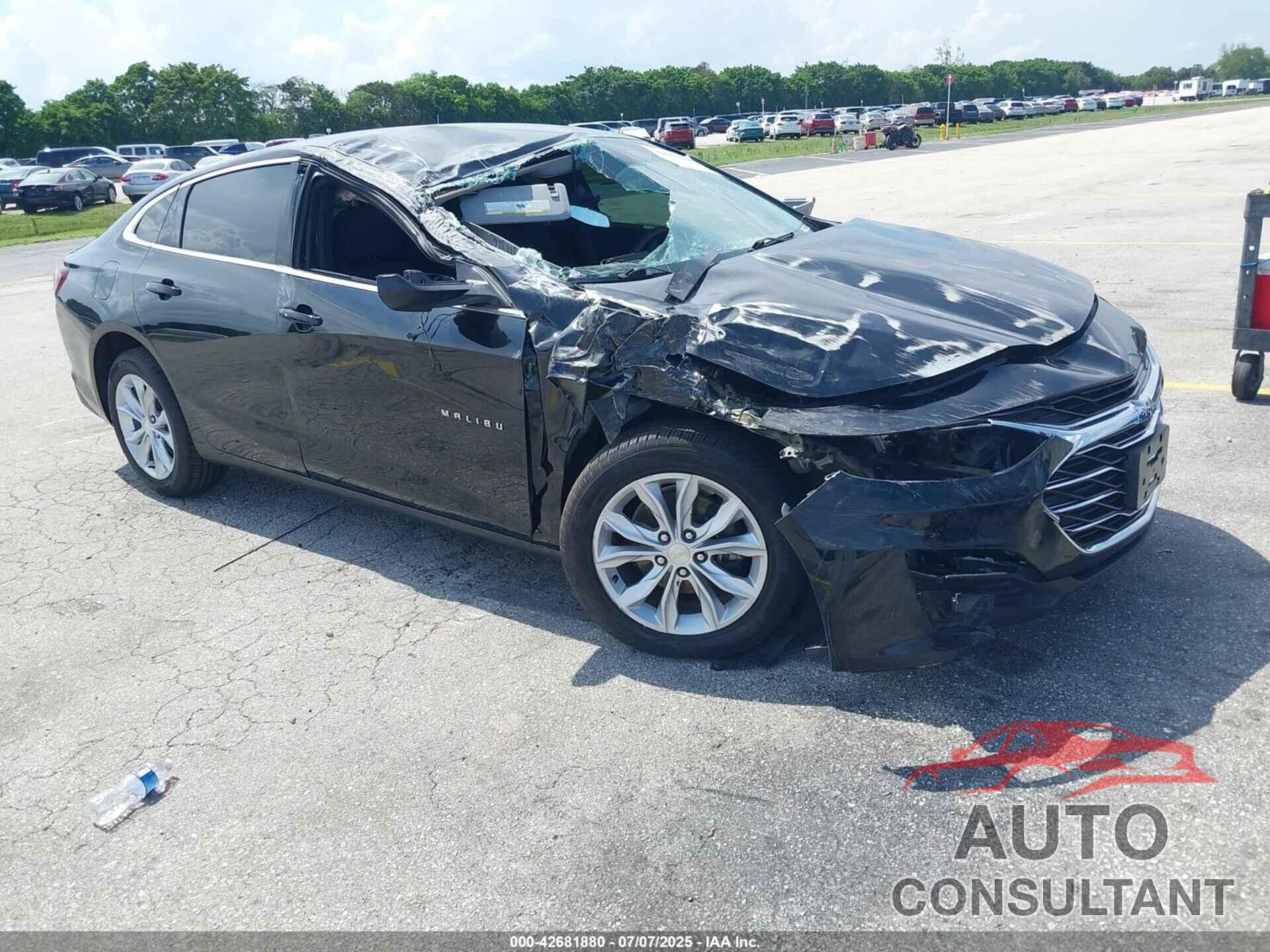 CHEVROLET MALIBU 2021 - 1G1ZD5ST9MF061617