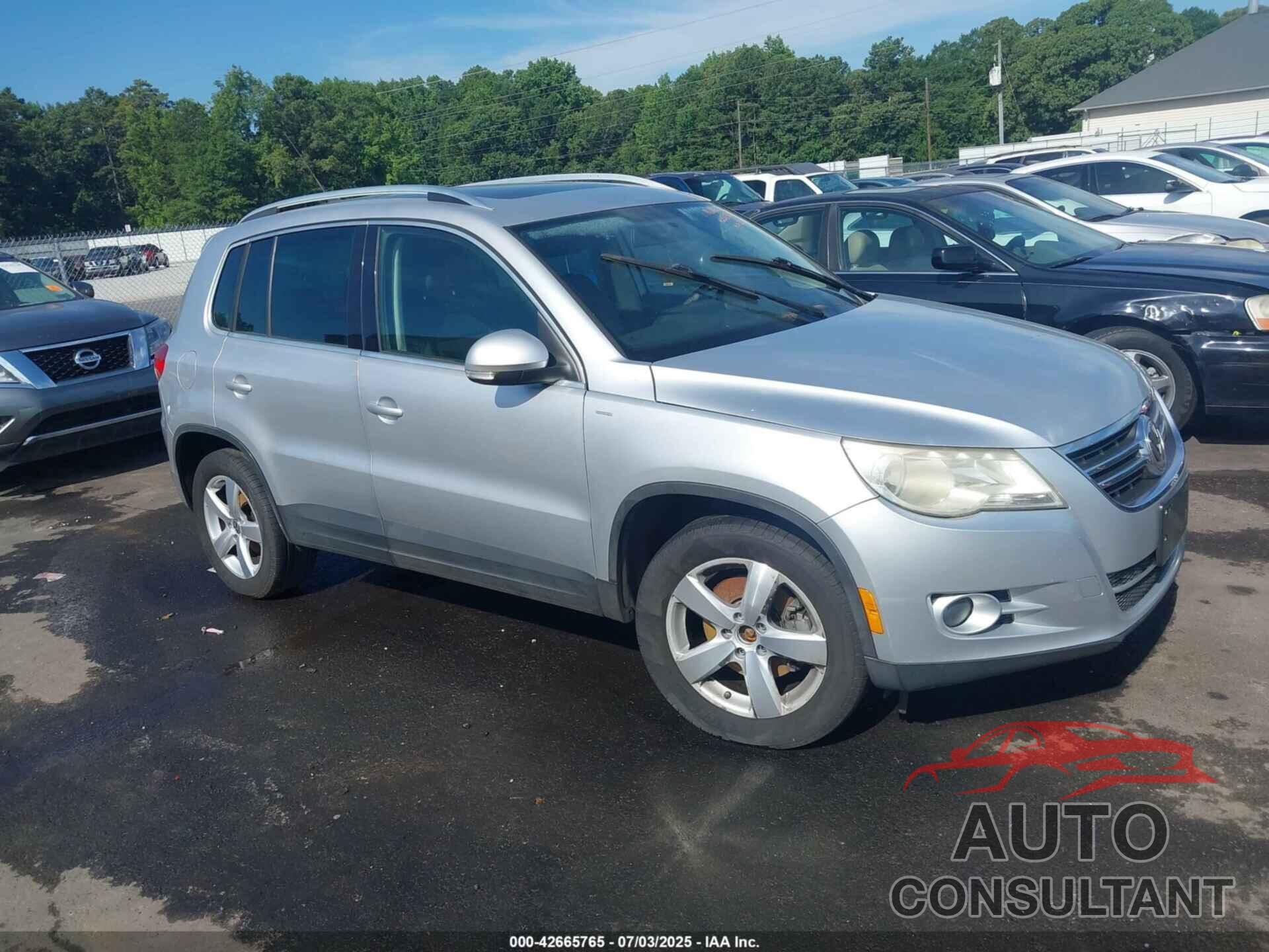 VOLKSWAGEN TIGUAN 2010 - WVGAV7AX5AW001651