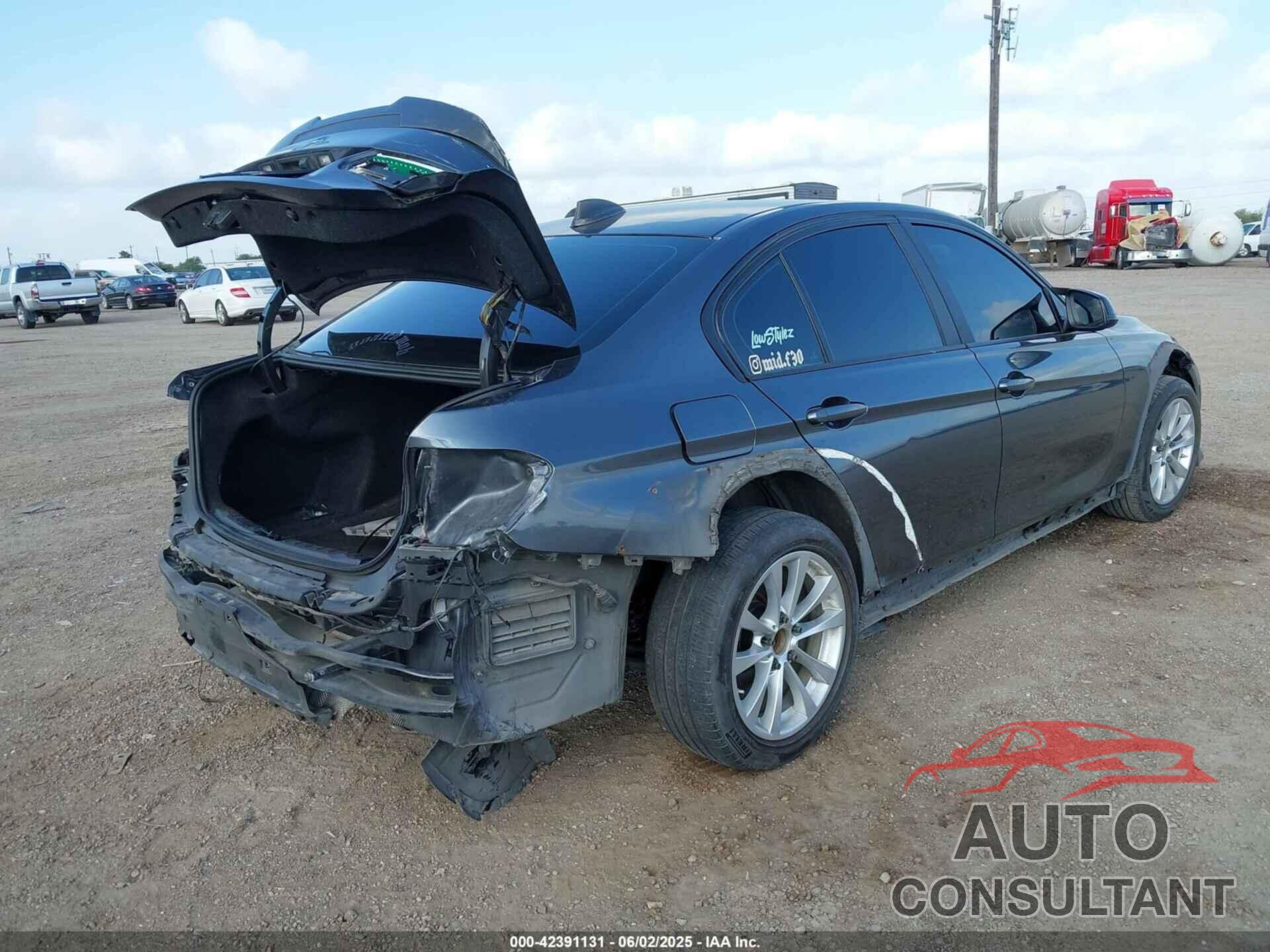 BMW 320I 2016 - WBA8E1G56GNU12073