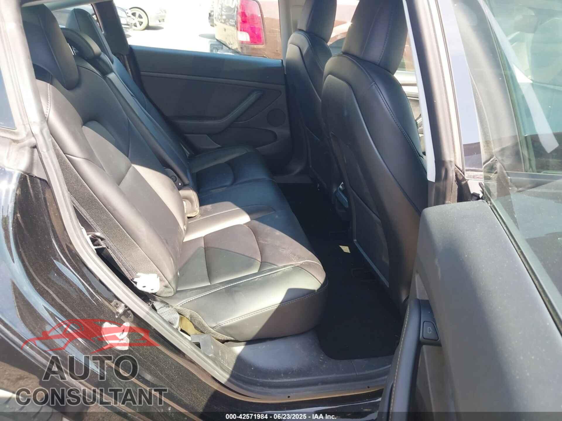 TESLA MODEL 3 2021 - 5YJ3E1EA3MF977601