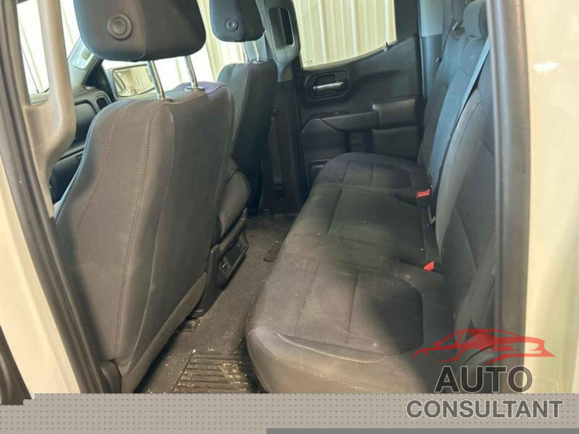CHEVROLET SILVERADO 2021 - 1GCRWBEK3MZ361882