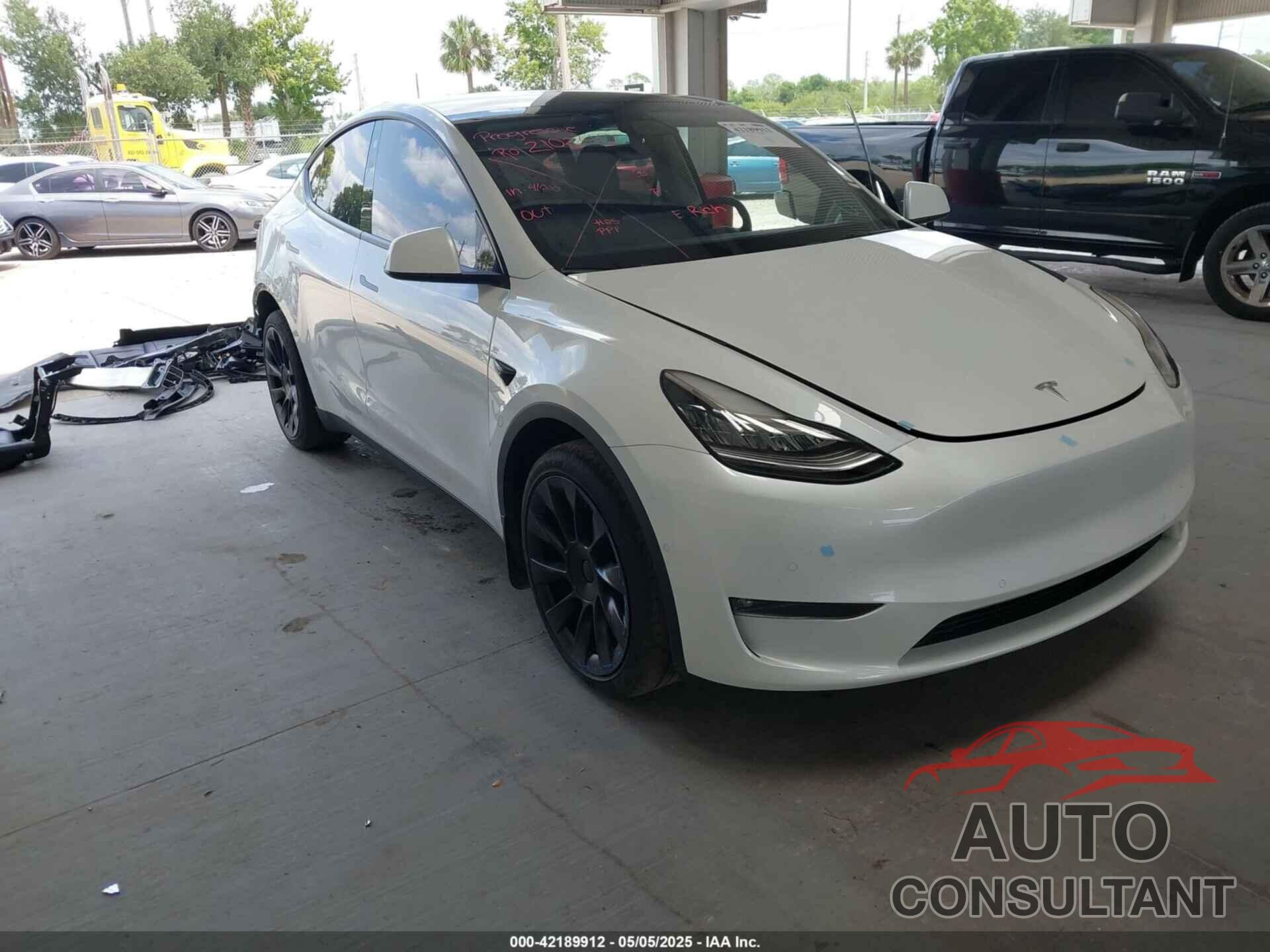 TESLA MODEL Y 2022 - 7SAYGDEE7NF460942