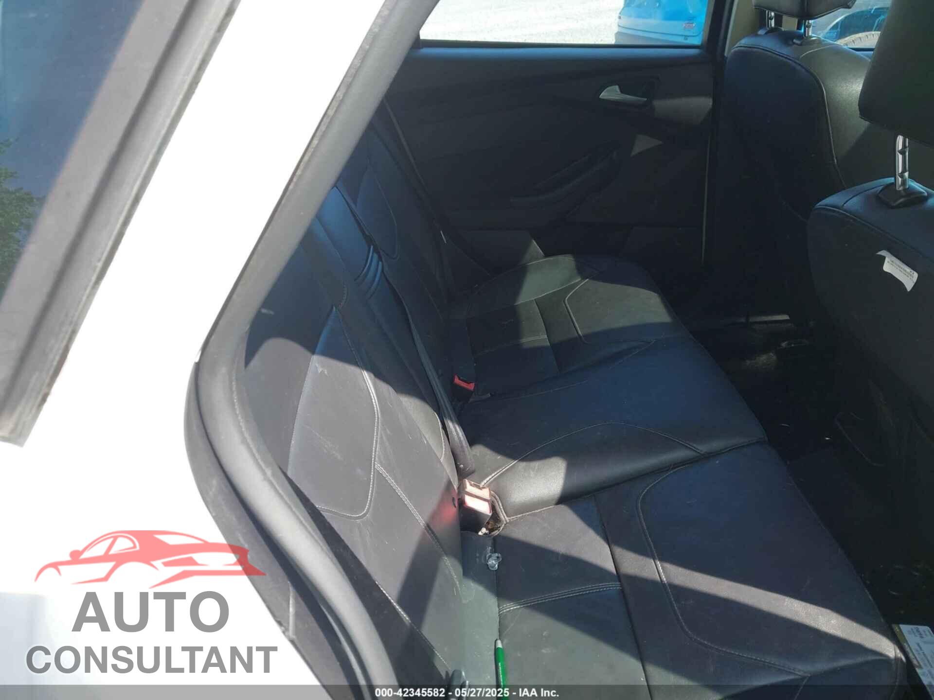 FORD FOCUS 2015 - 1FADP3K26FL235125