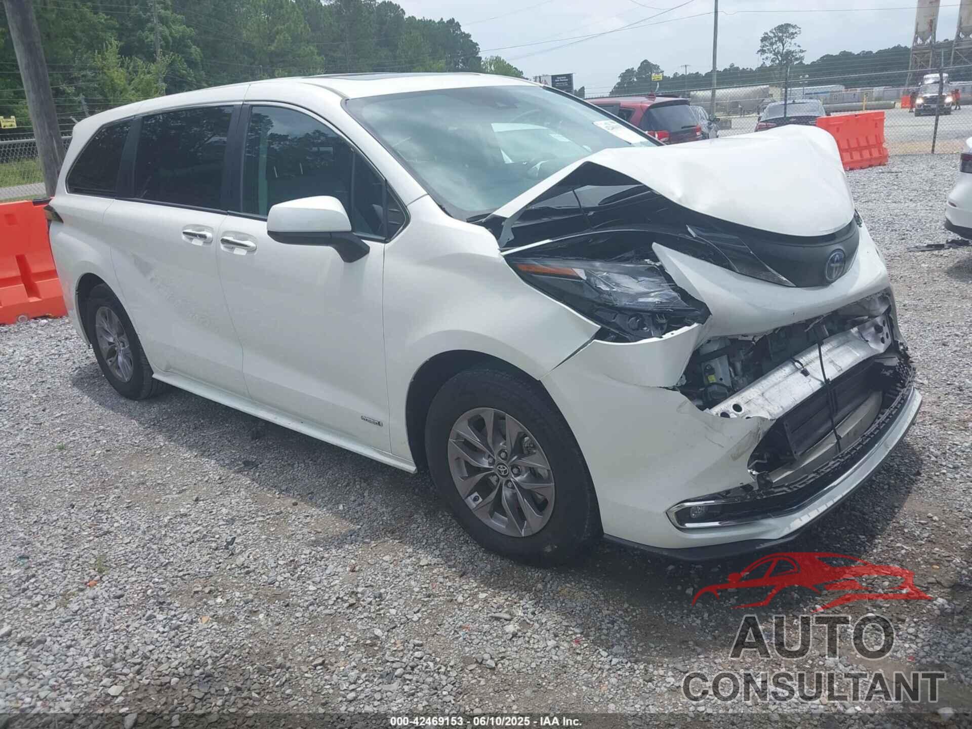 TOYOTA SIENNA 2021 - 5TDYRKEC3MS004361