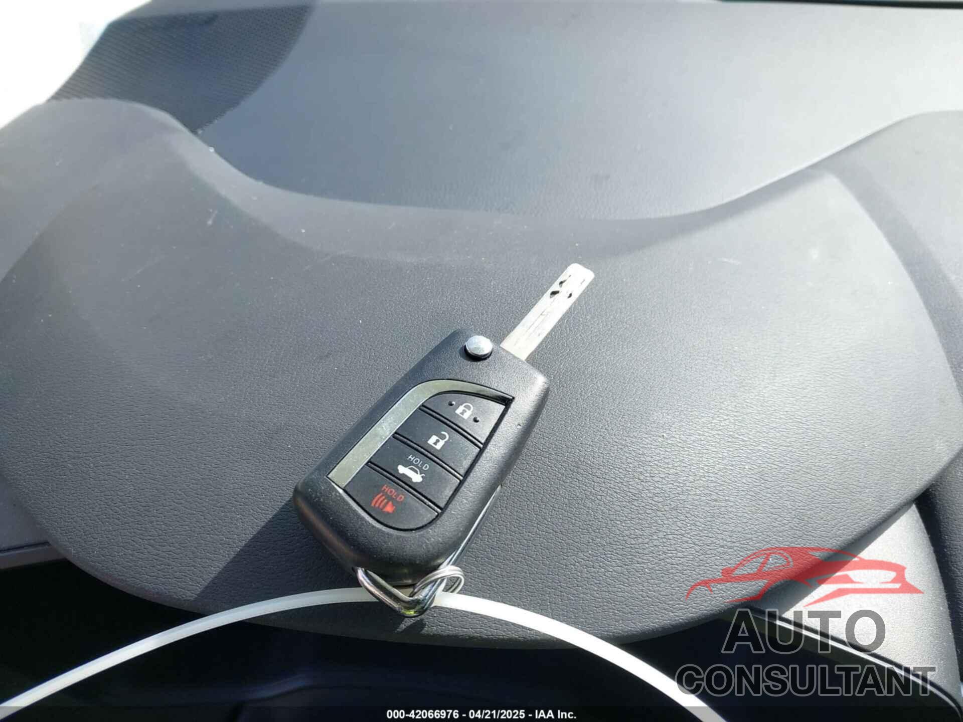 TOYOTA COROLLA 2022 - 5YFEPMAE5NP362745