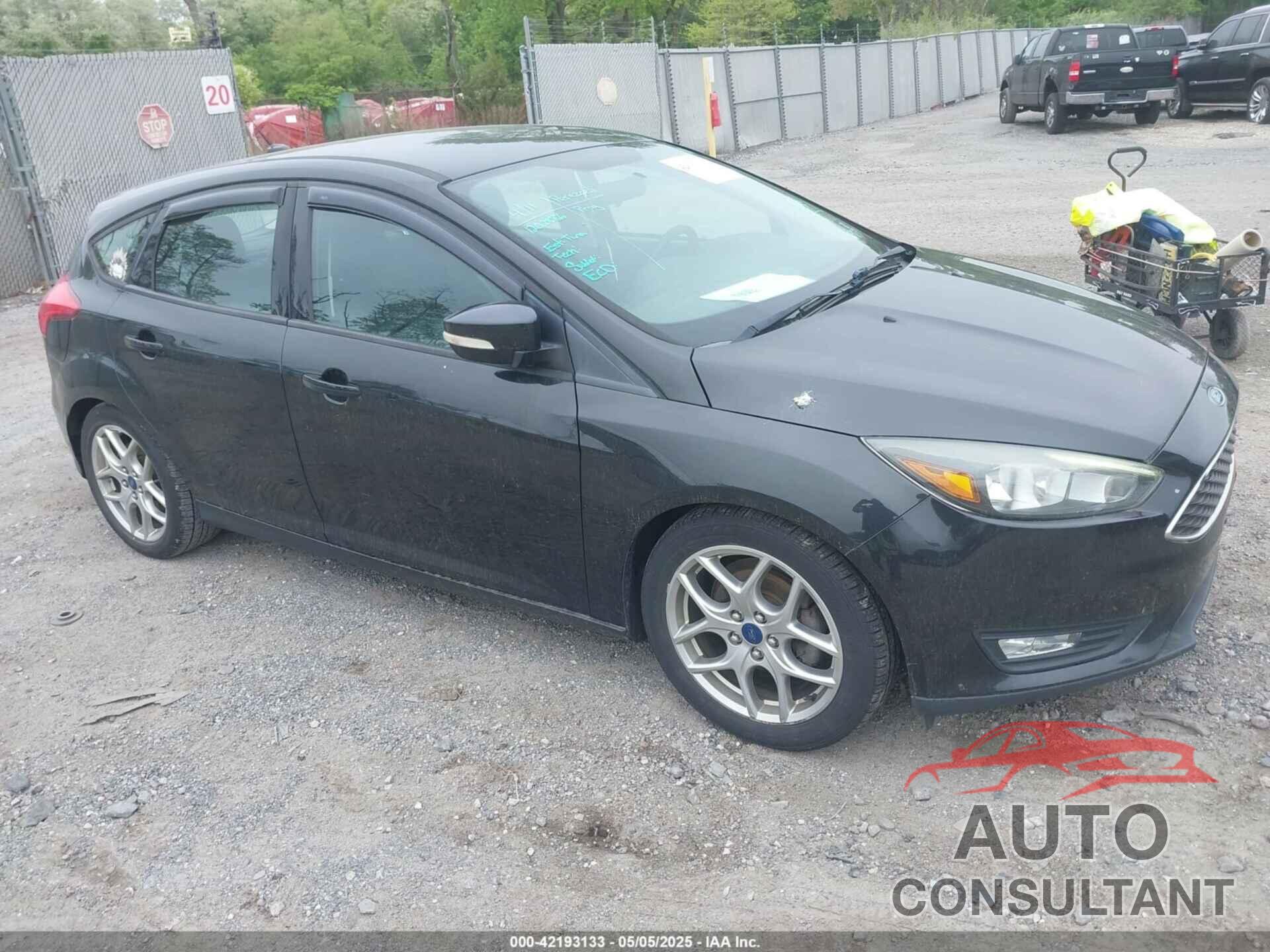 FORD FOCUS 2015 - 1FADP3K29FL321223