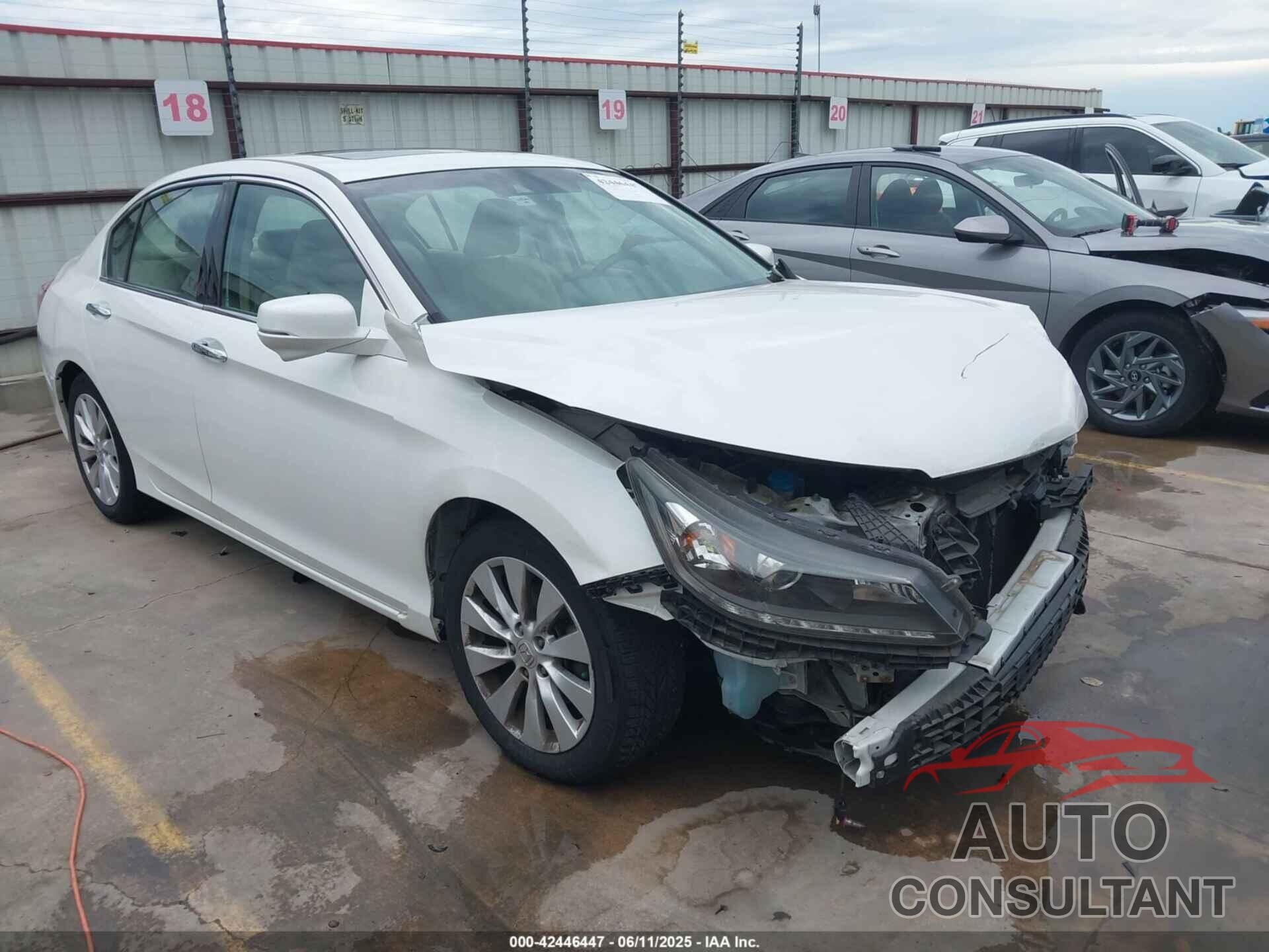 HONDA ACCORD 2013 - 1HGCR3F85DA001535
