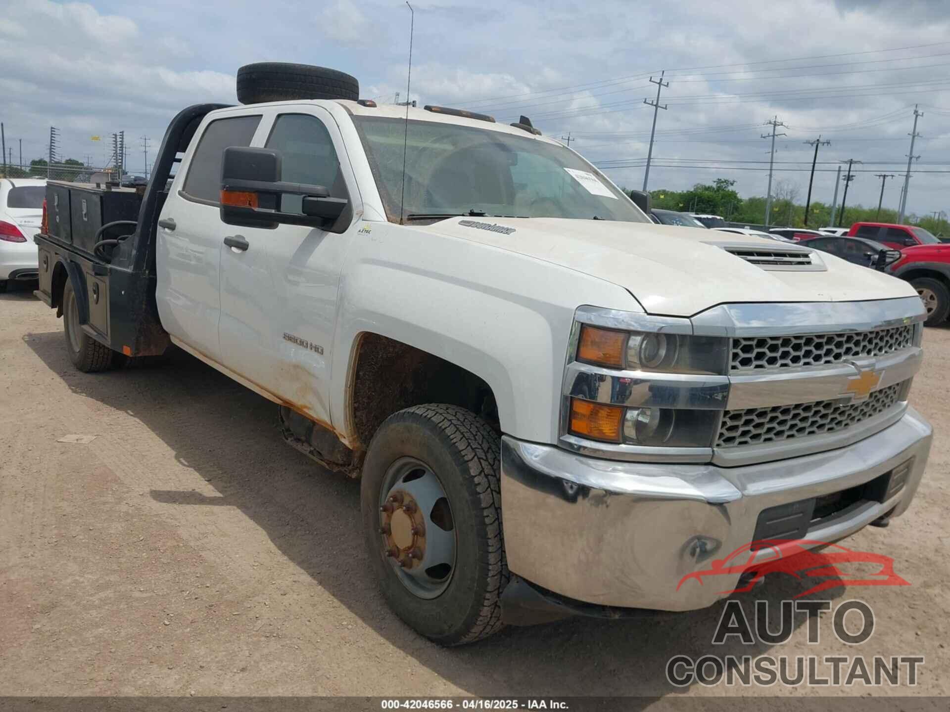 CHEVROLET SILVERADO 3500HD CHASSIS 2019 - 1GB4KVCY1KF160662