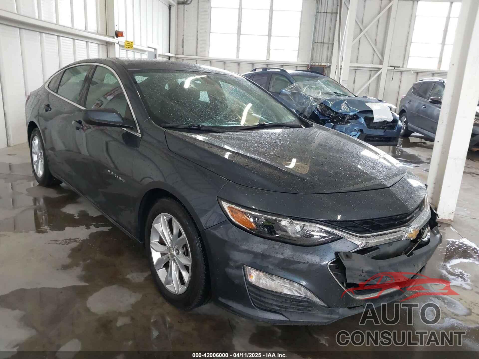 CHEVROLET MALIBU 2020 - 1G1ZD5STXLF052438