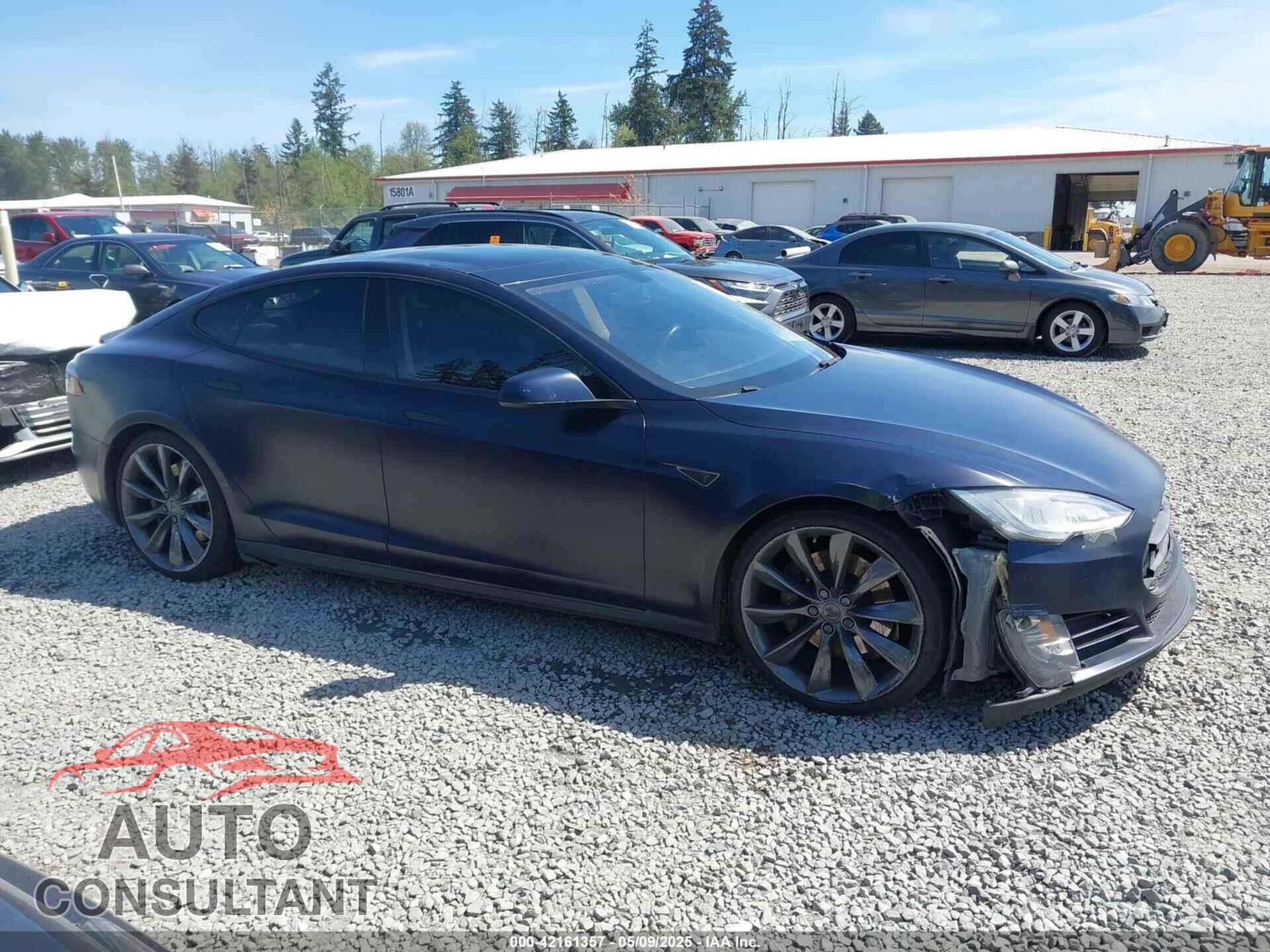 TESLA MODEL S 2013 - 5YJSA1DP2DFP06669