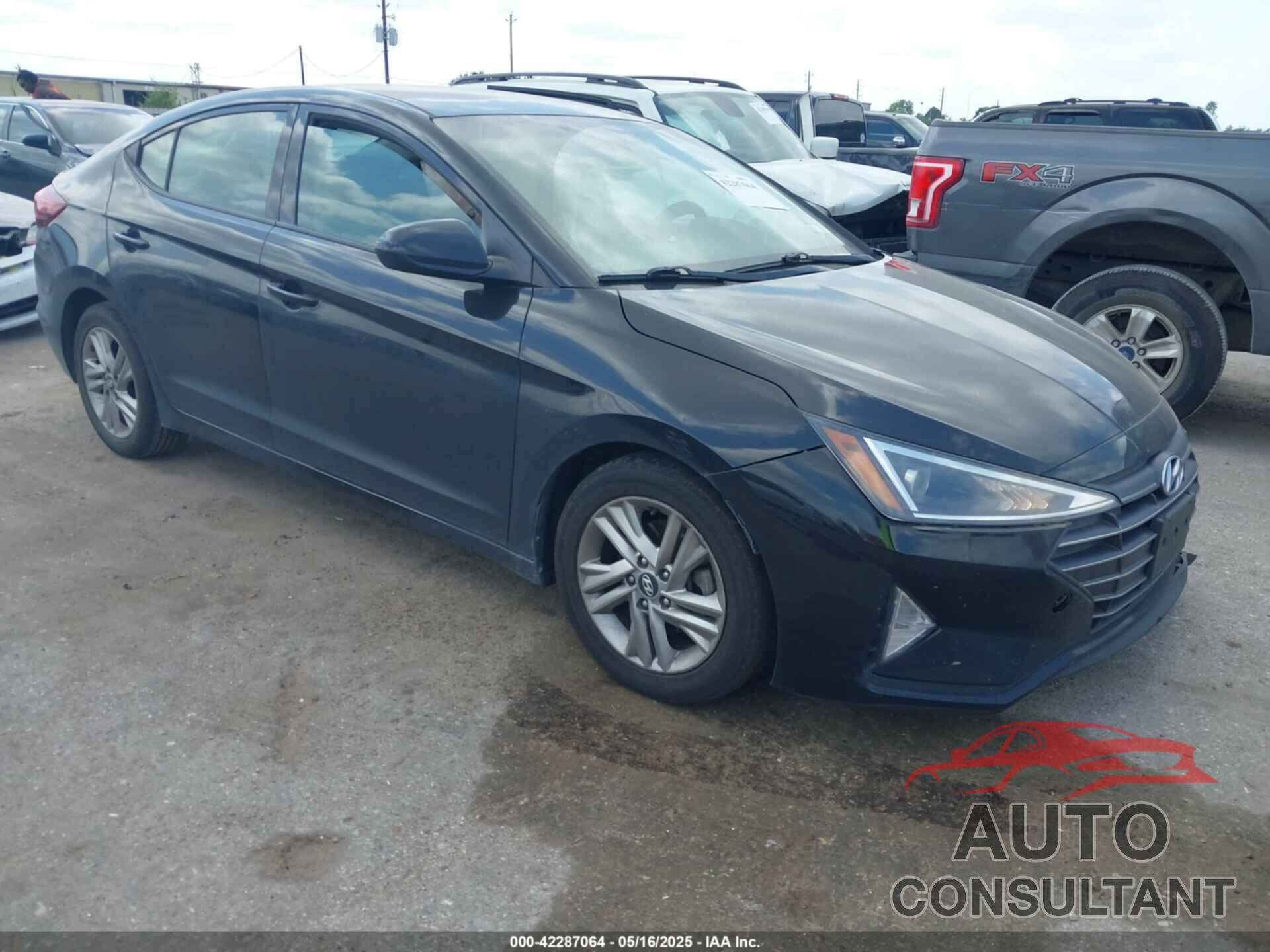 HYUNDAI ELANTRA 2019 - KMHD84LF5KU786869