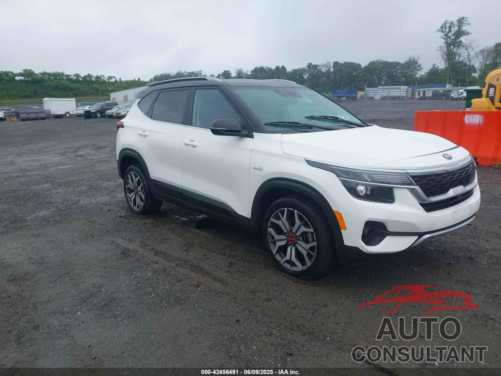 KIA SELTOS 2021 - KNDEUCA21M7211488