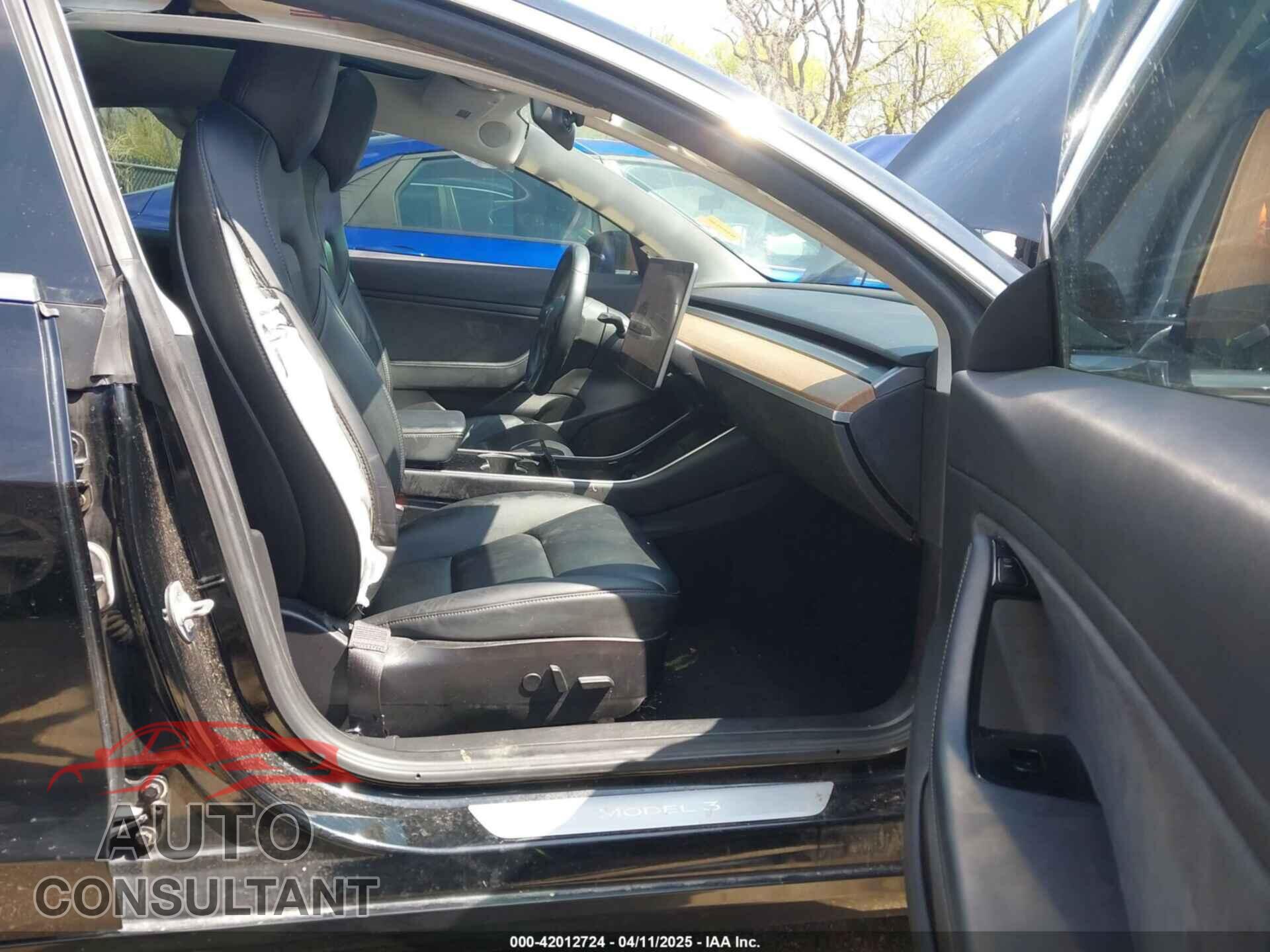 TESLA MODEL 3 2019 - 5YJ3E1EA4KF296859