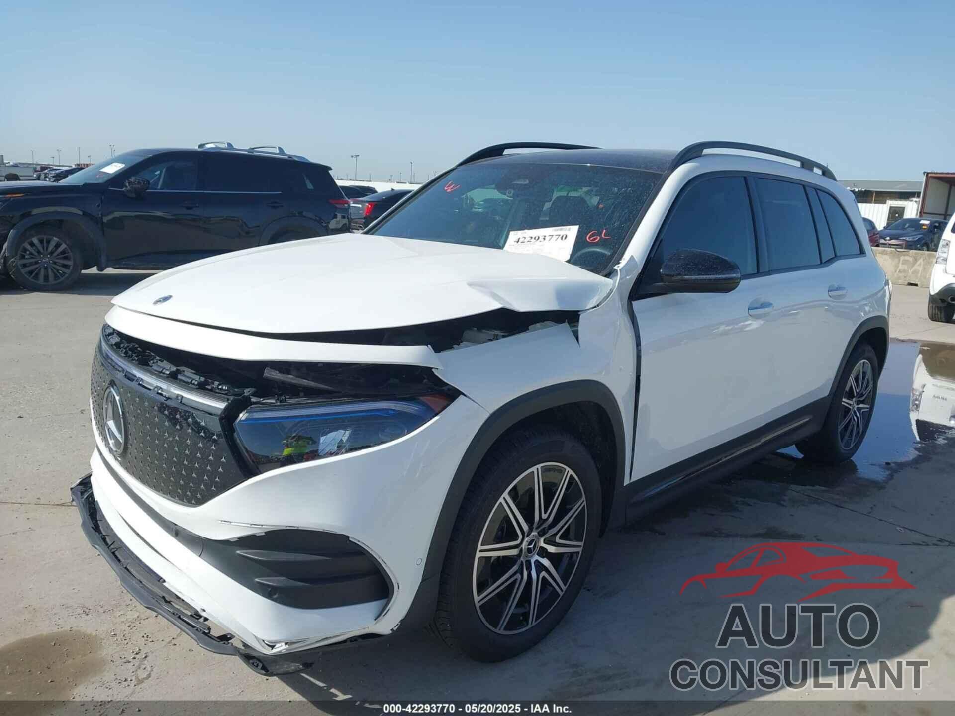 MERCEDES-BENZ EQB 300 SUV 2024 - W1N9M0KB8RN104156