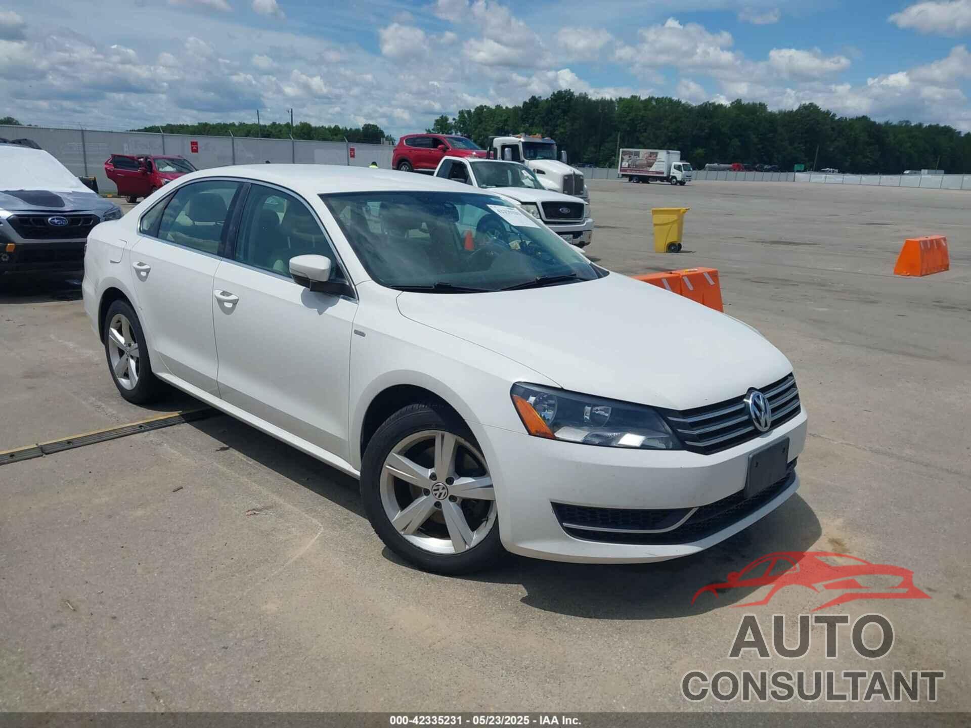 VOLKSWAGEN PASSAT 2014 - 1VWAT7A39EC032039