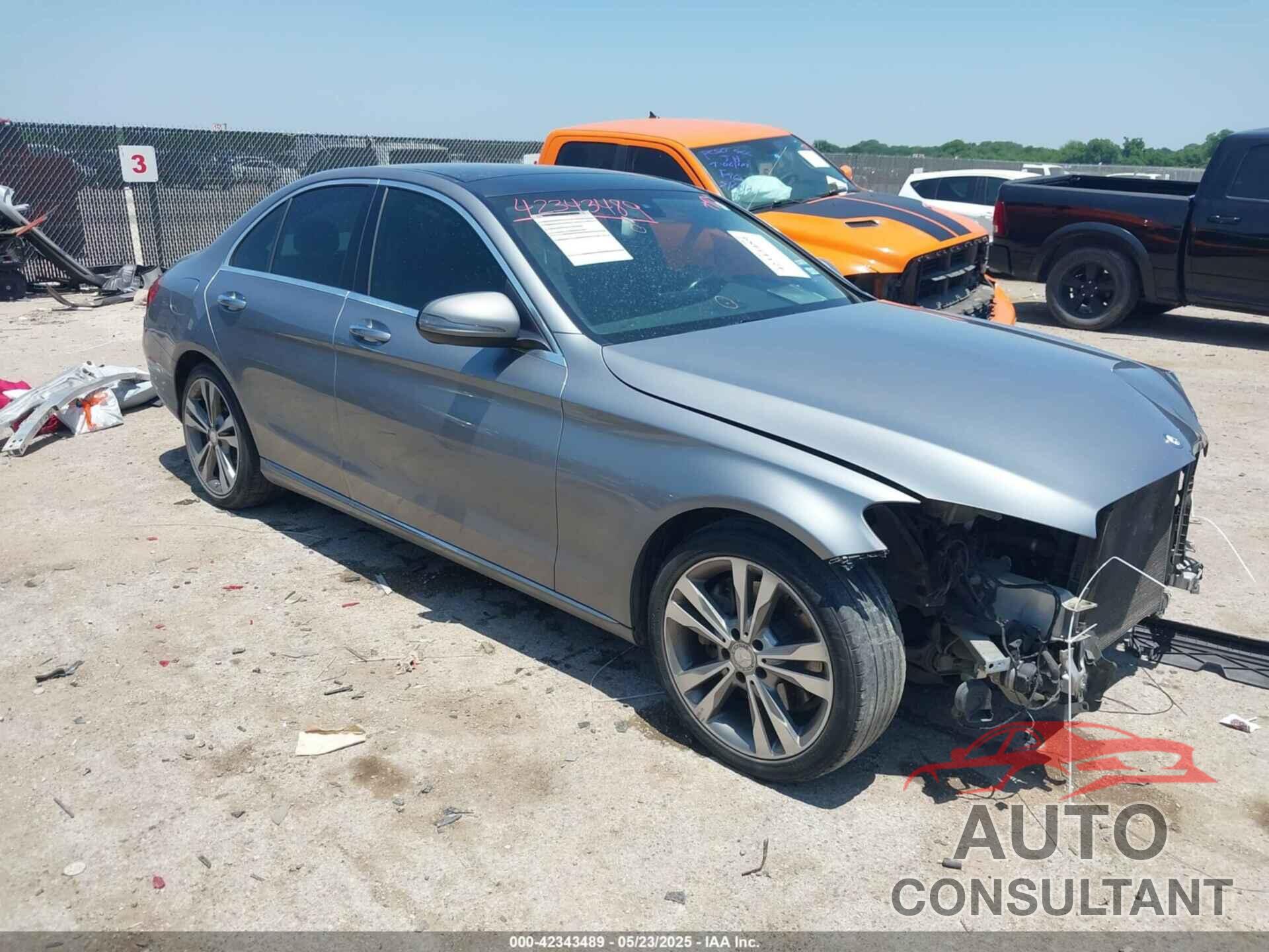MERCEDES-BENZ C 300 2016 - 55SWF4JB0GU106958
