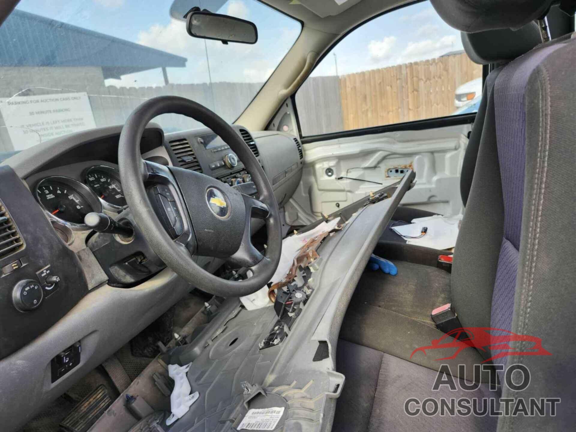 CHEVROLET SILVERADO 2500HD 2011 - 1GC0CVCGXBF121857