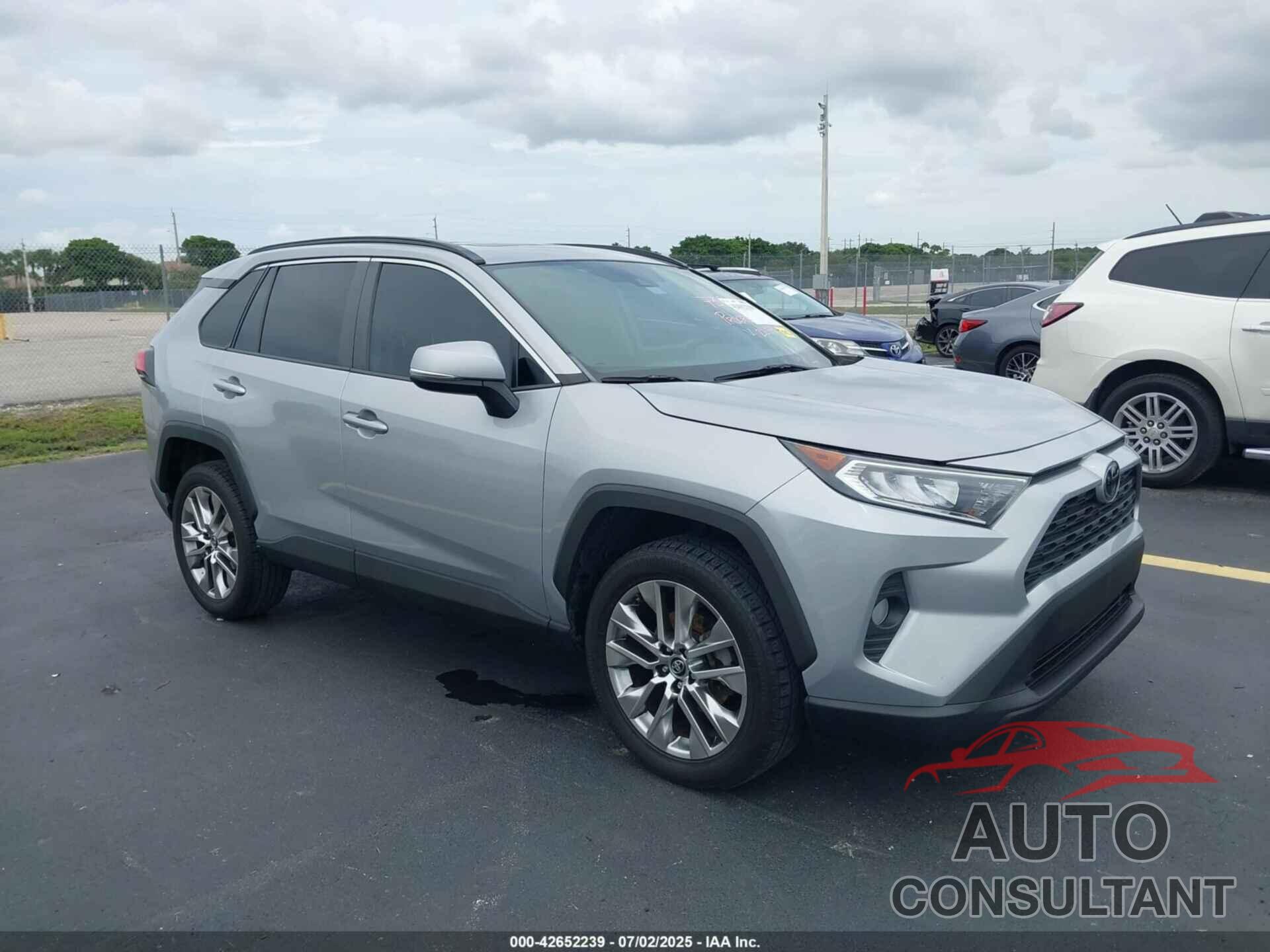 TOYOTA RAV4 2019 - 2T3C1RFV0KW022659