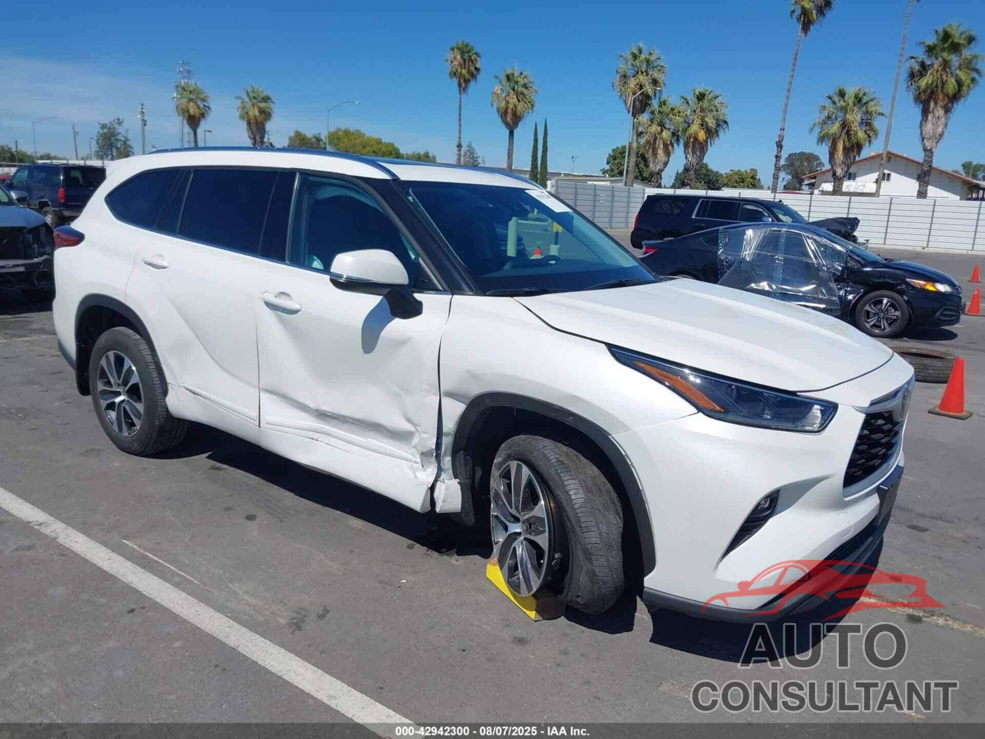 TOYOTA HIGHLANDER 2021 - 5TDHZRBH7MS065818