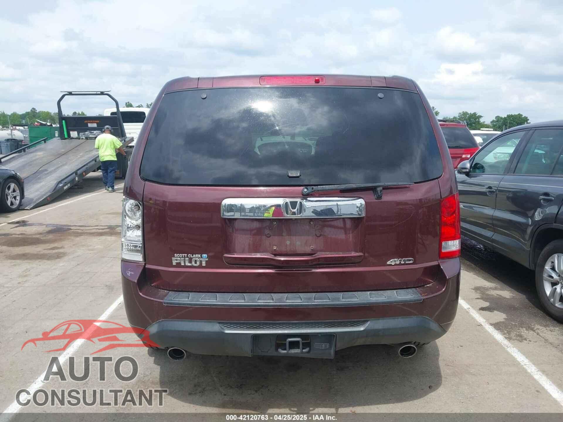 HONDA PILOT 2013 - 5FNYF4H52DB085259