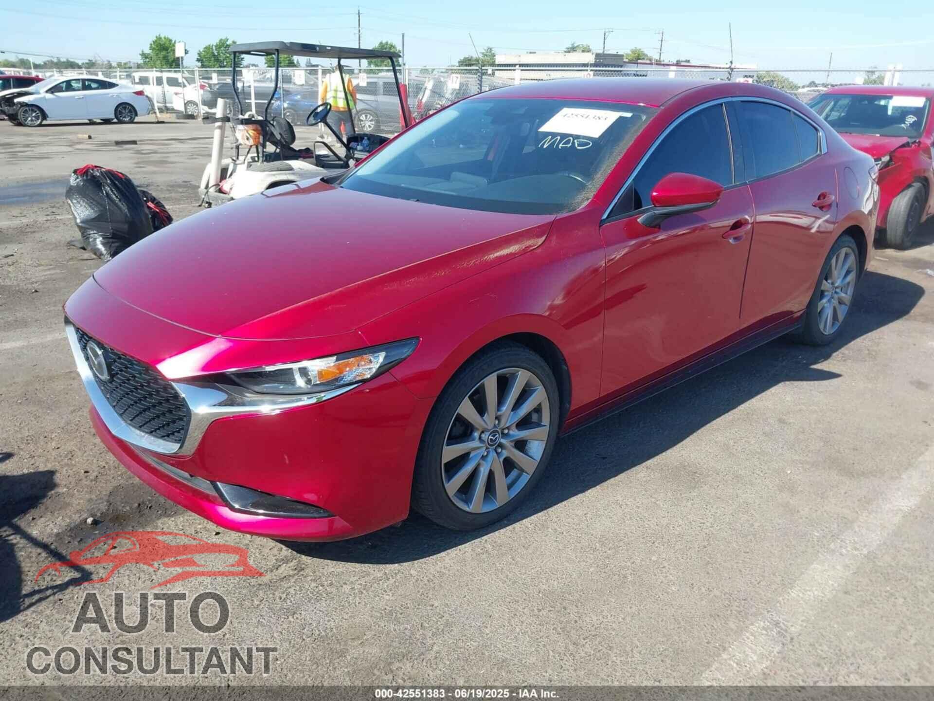 MAZDA MAZDA3 2019 - JM1BPBAM5K1118575