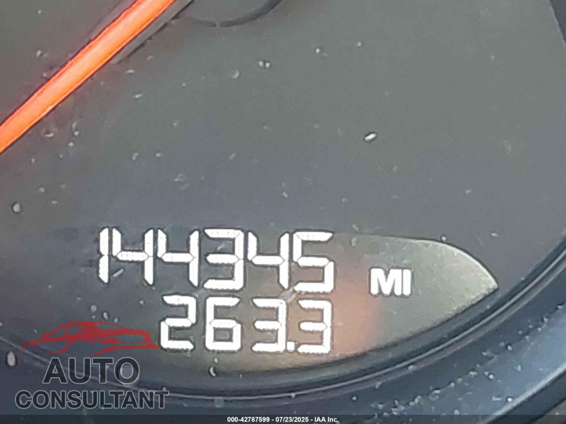 PORSCHE MACAN 2017 - WP1AA2A51HLB05971