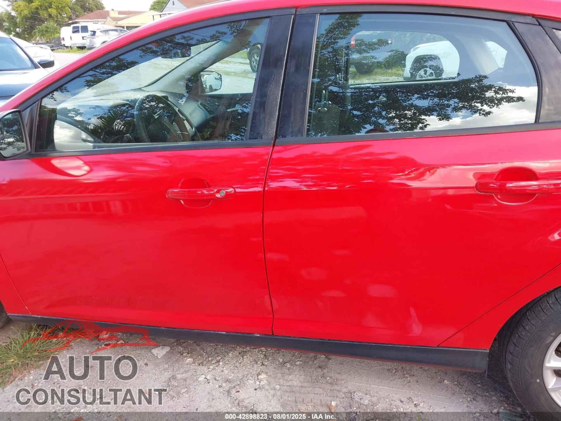 FORD FOCUS 2016 - 1FADP3F22GL271826