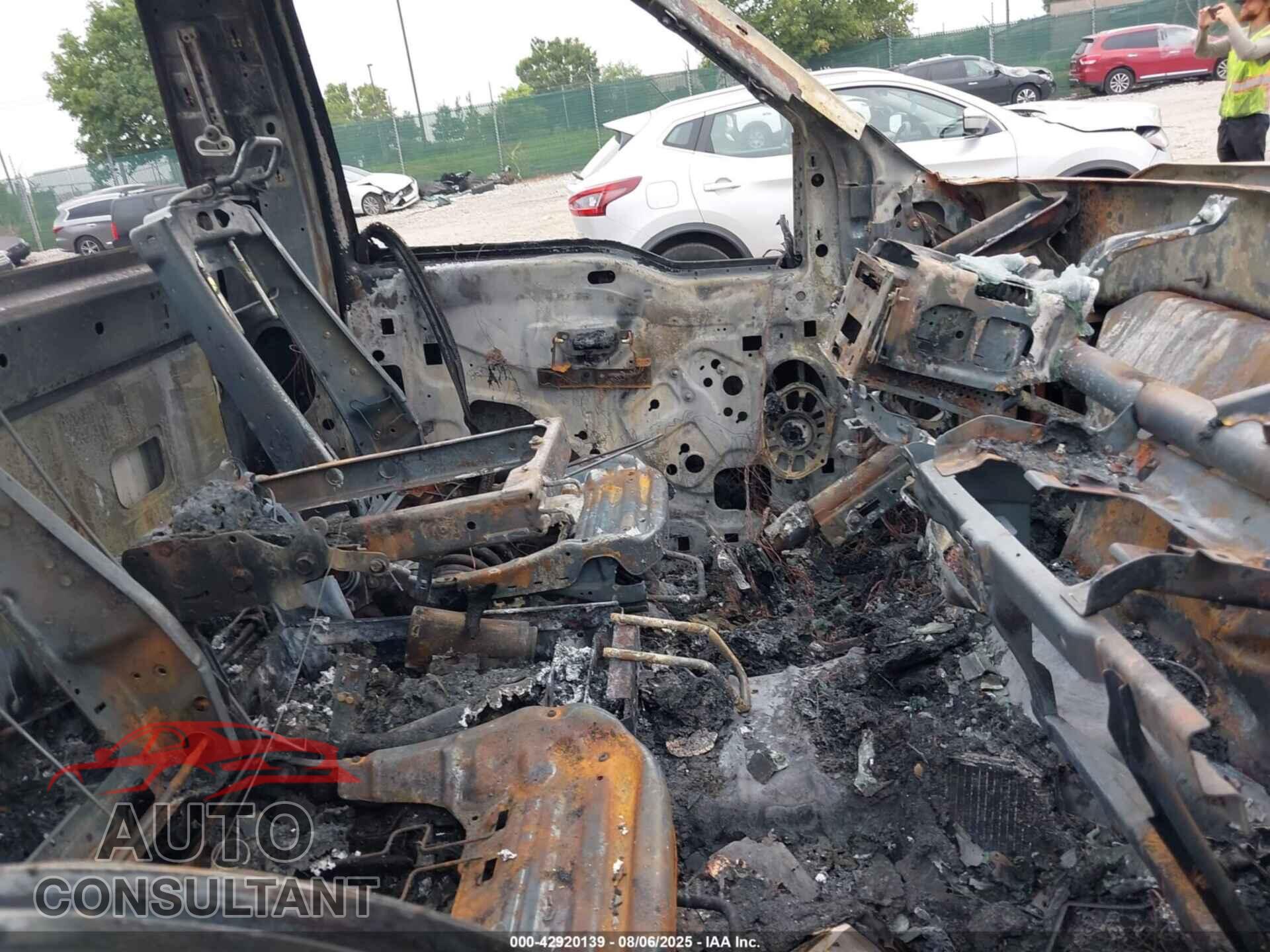 FORD F-250 2013 - 1FTBF2B68DEB21890