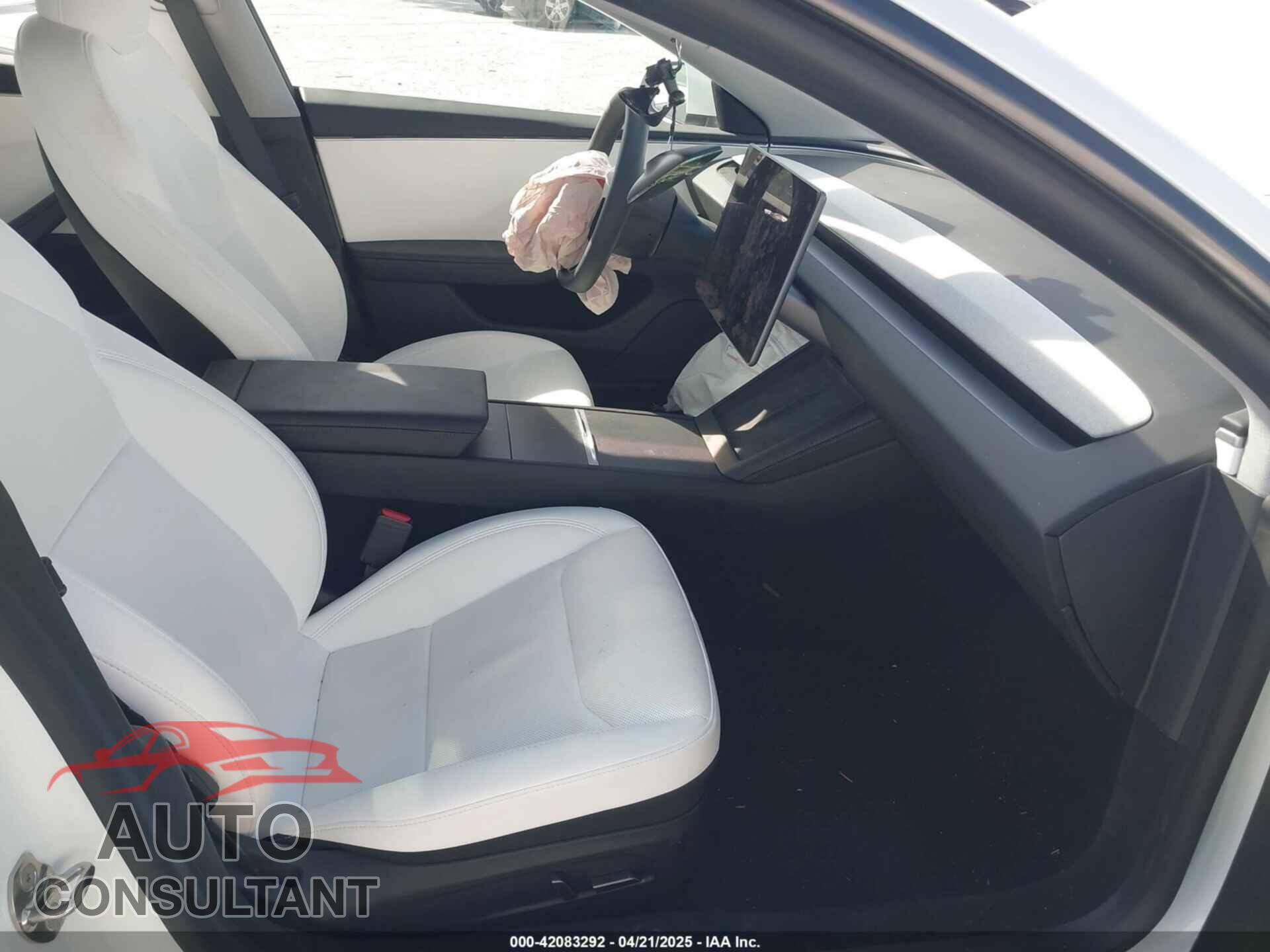 TESLA MODEL 3 2024 - 5YJ3E1EAXRF797586