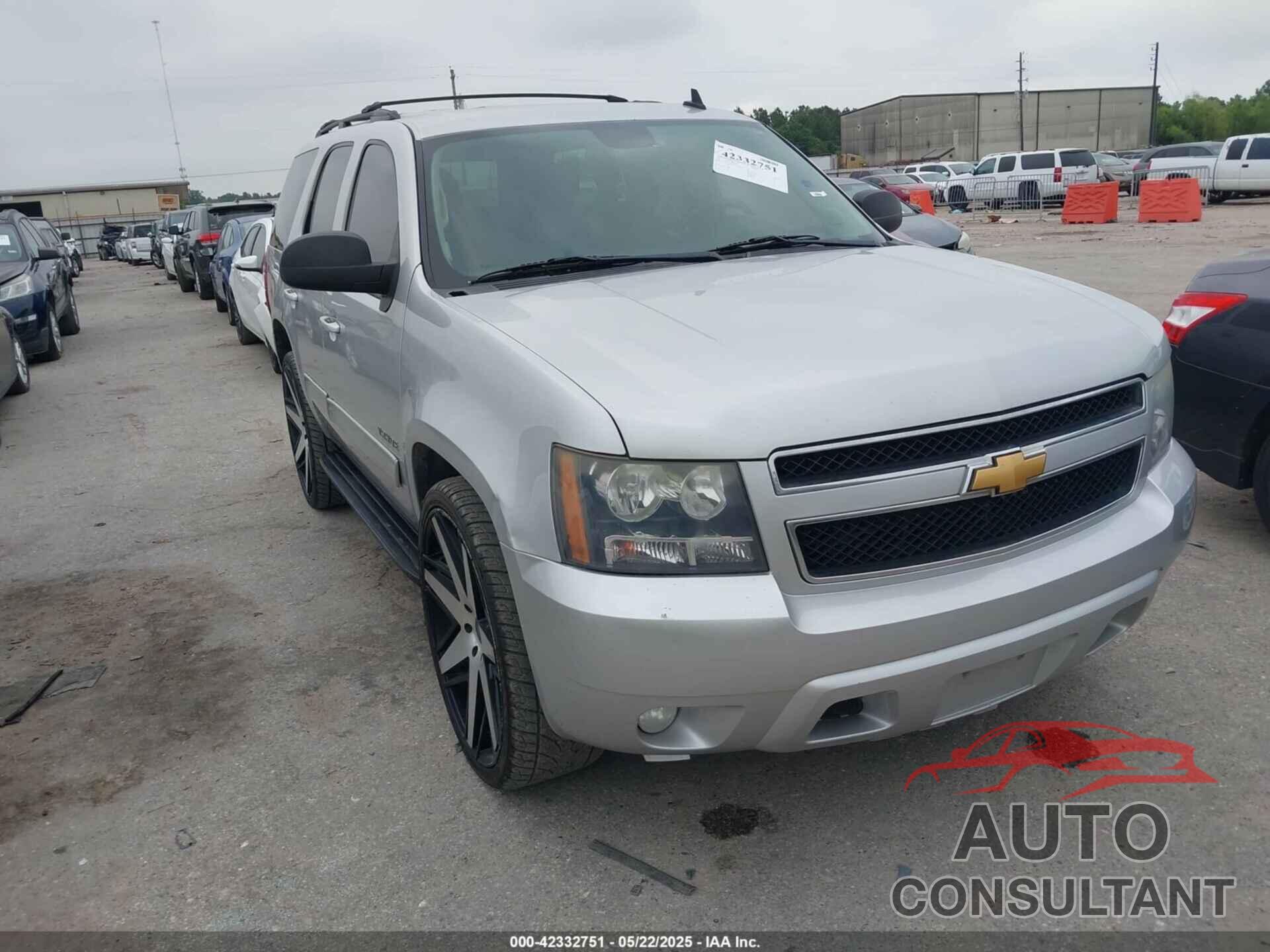 CHEVROLET TAHOE 2011 - 1GNSCAE0XBR306224