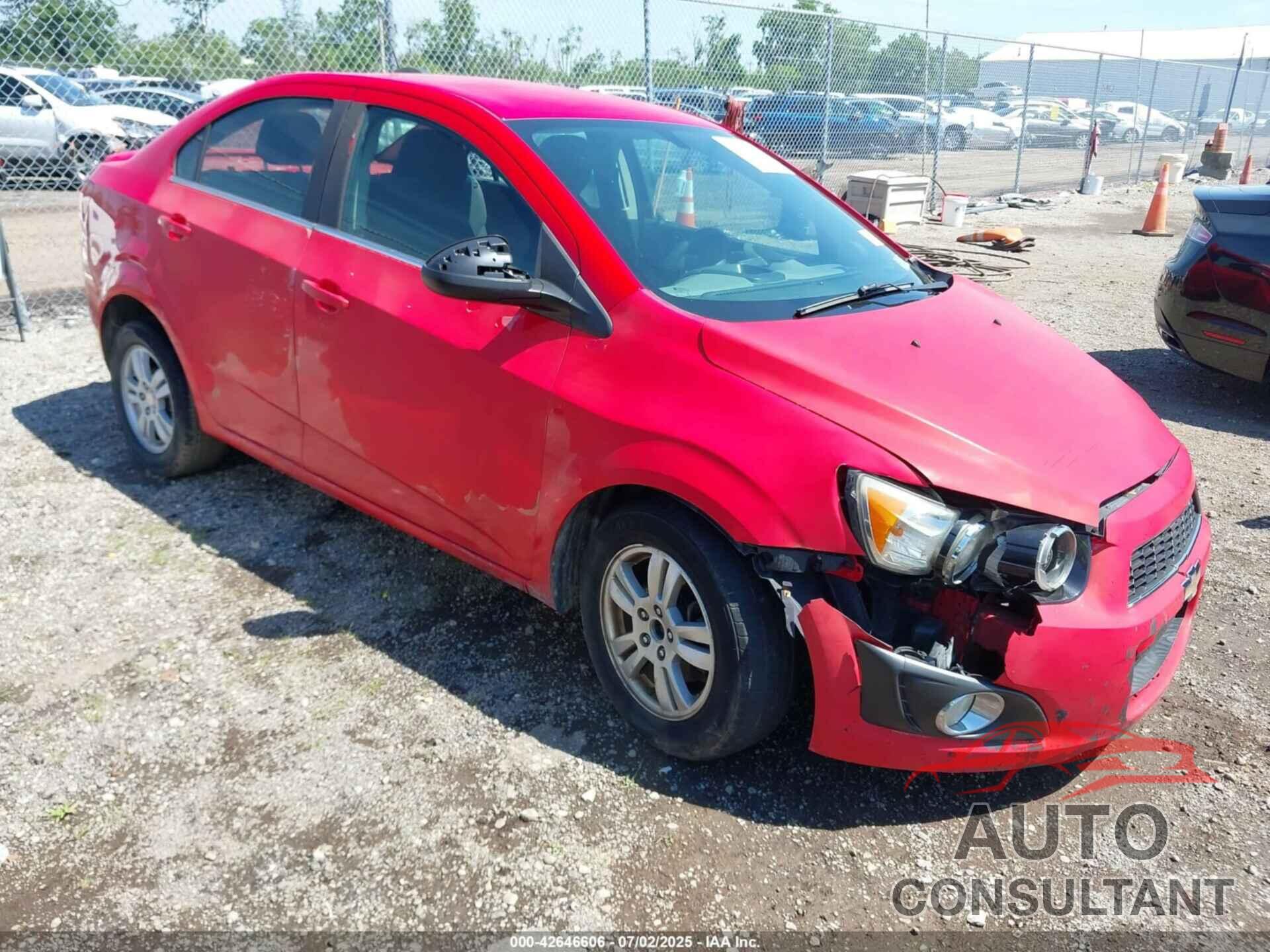 CHEVROLET SONIC 2015 - 1G1JC5SHXF4158772